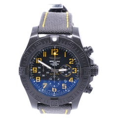 Breitling Avenger Hurricane Limited Addition 50mm Breitlight Herrenuhr XB0170