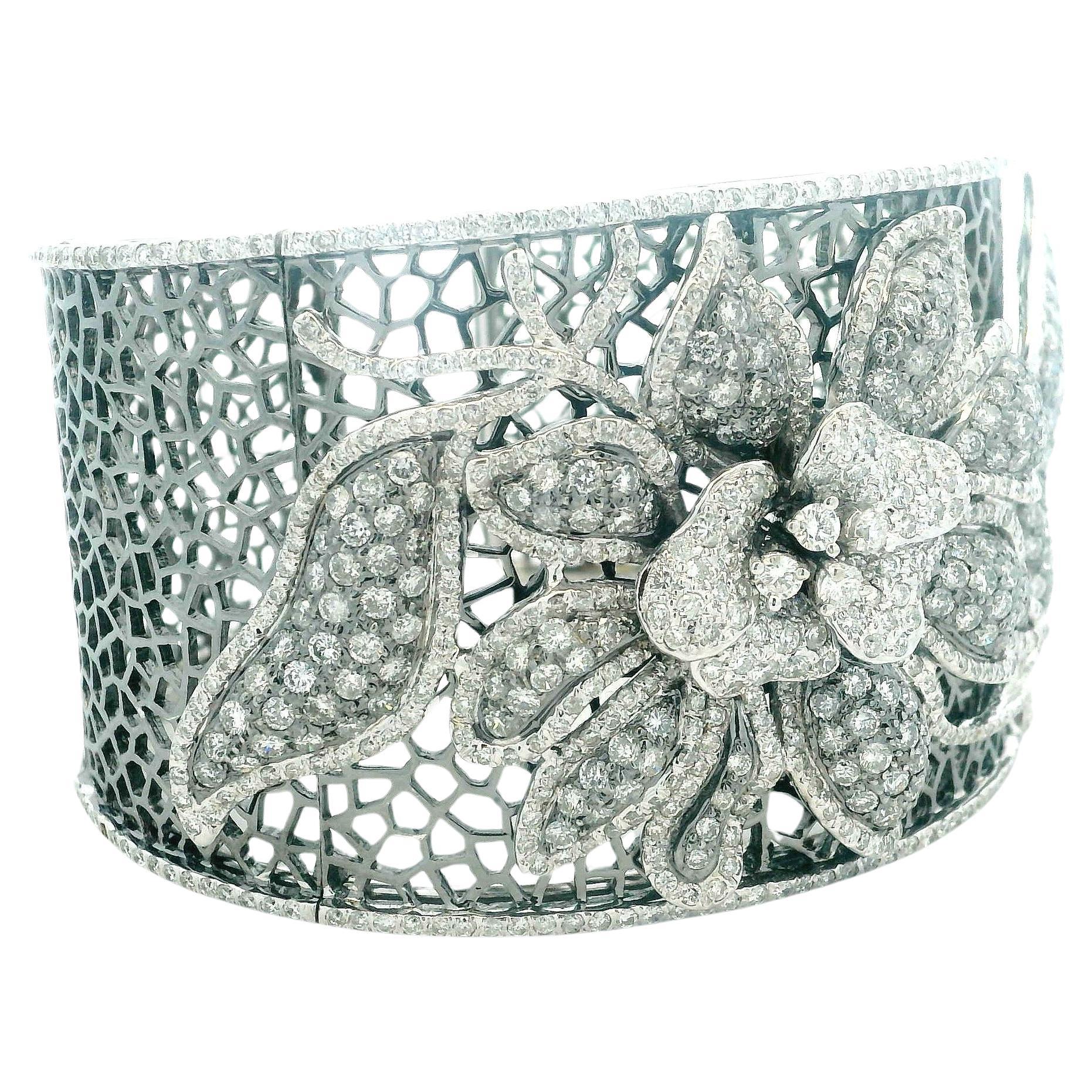 Brellini Bracciale floreale con diamanti da 10 carati in oro bianco 18 carati, italiano