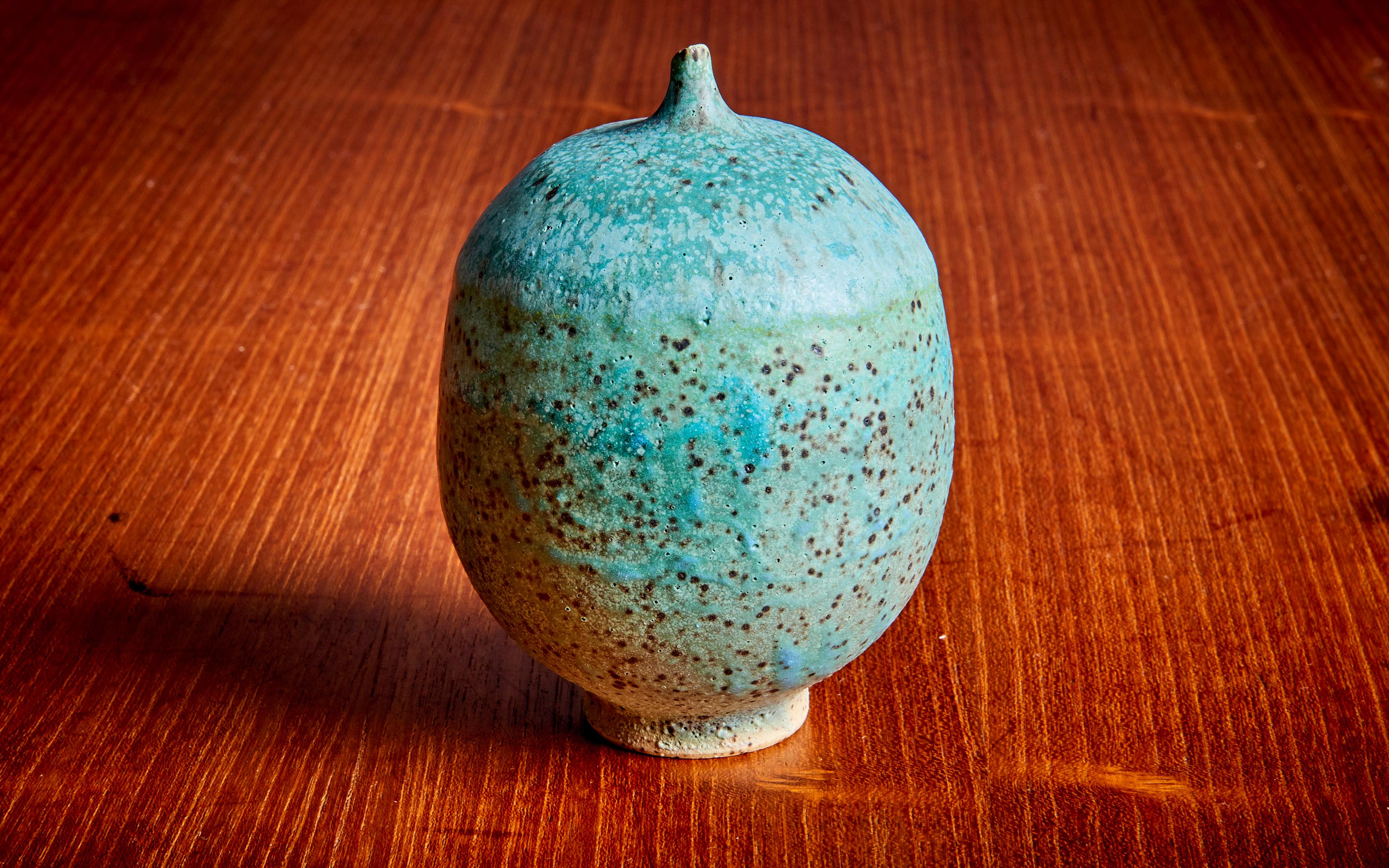 Brenda Williams Set of 17 Ceramic Vases, USA - 2022 For Sale 8