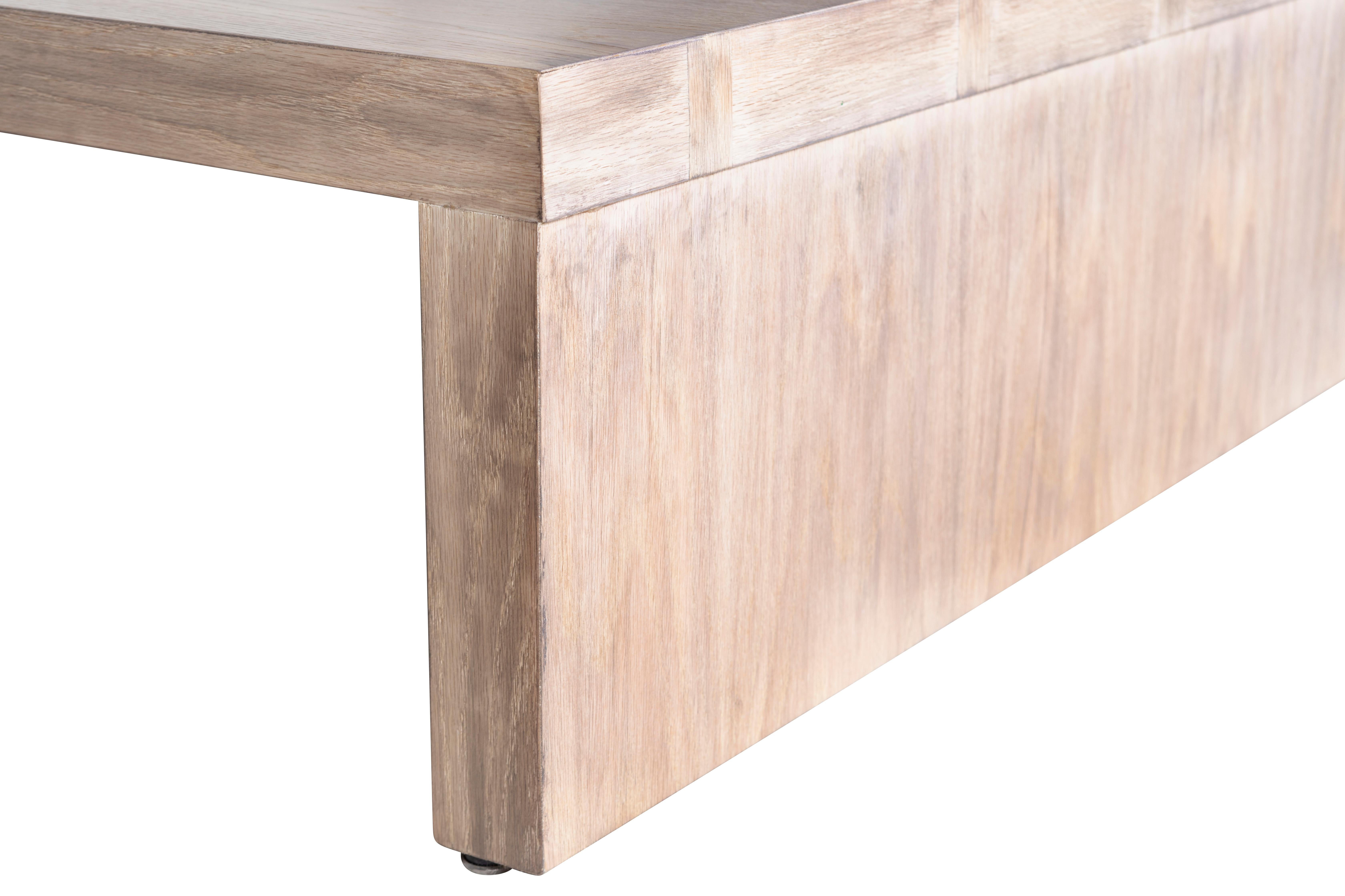 XXIe siècle et contemporain Brendan Bass Custom Build Blonde Oak Tiered Coffee Table (Table basse à étages en chêne blond) en vente