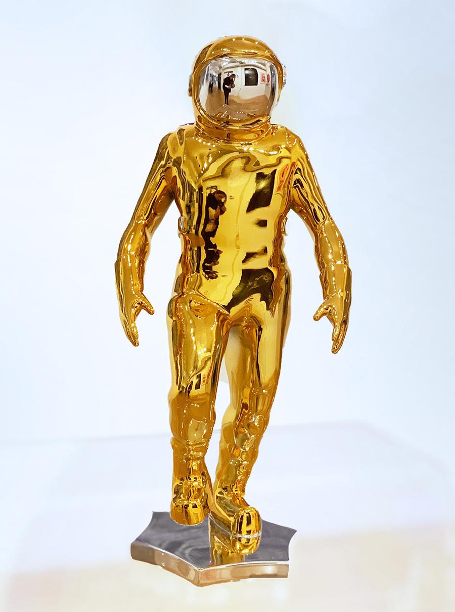 Brendan Murphy Figurative Sculpture - Boonji Spaceman (Gold)