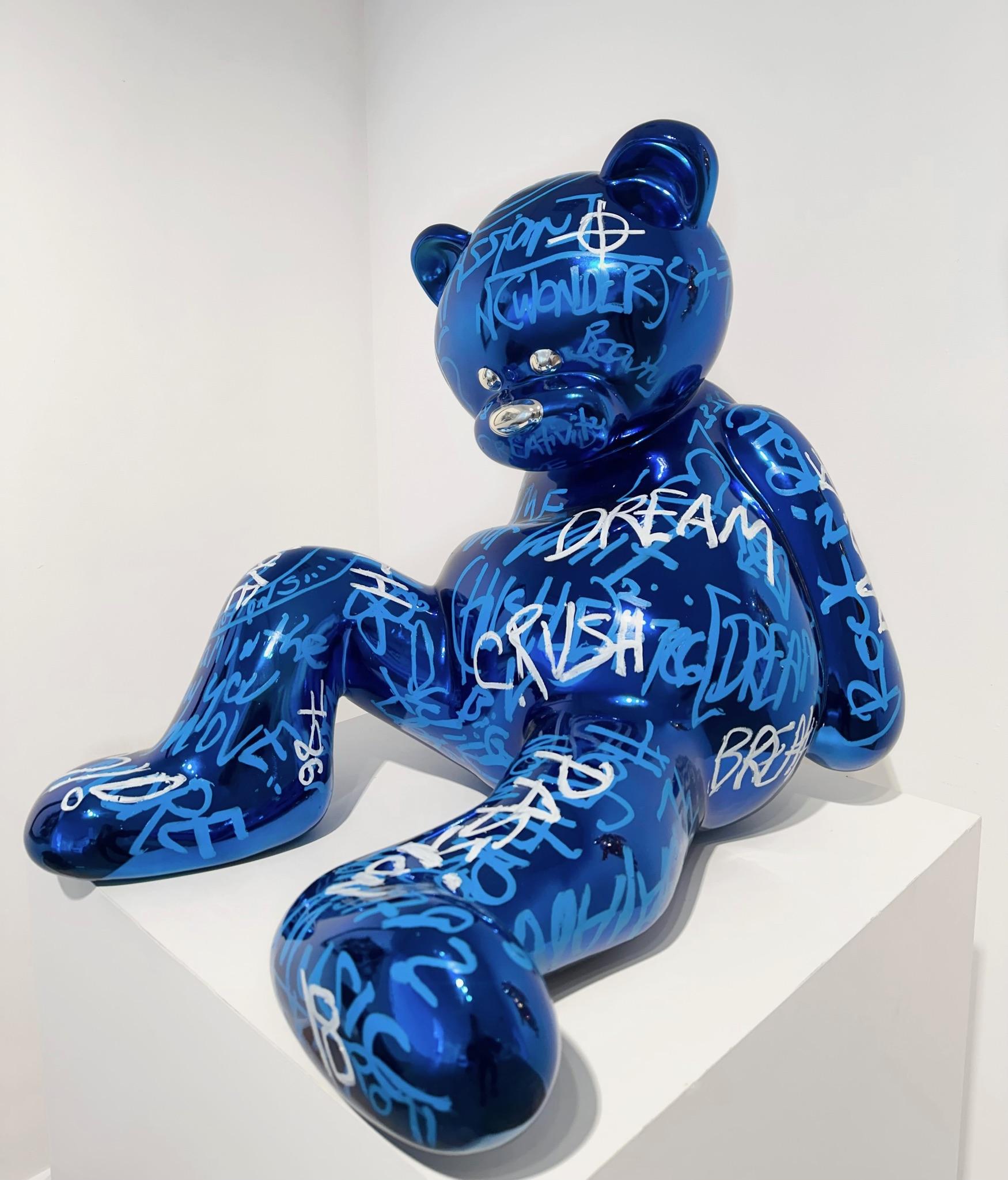 Love Matters, Blau (Zeitgenössisch), Sculpture, von Brendan Murphy