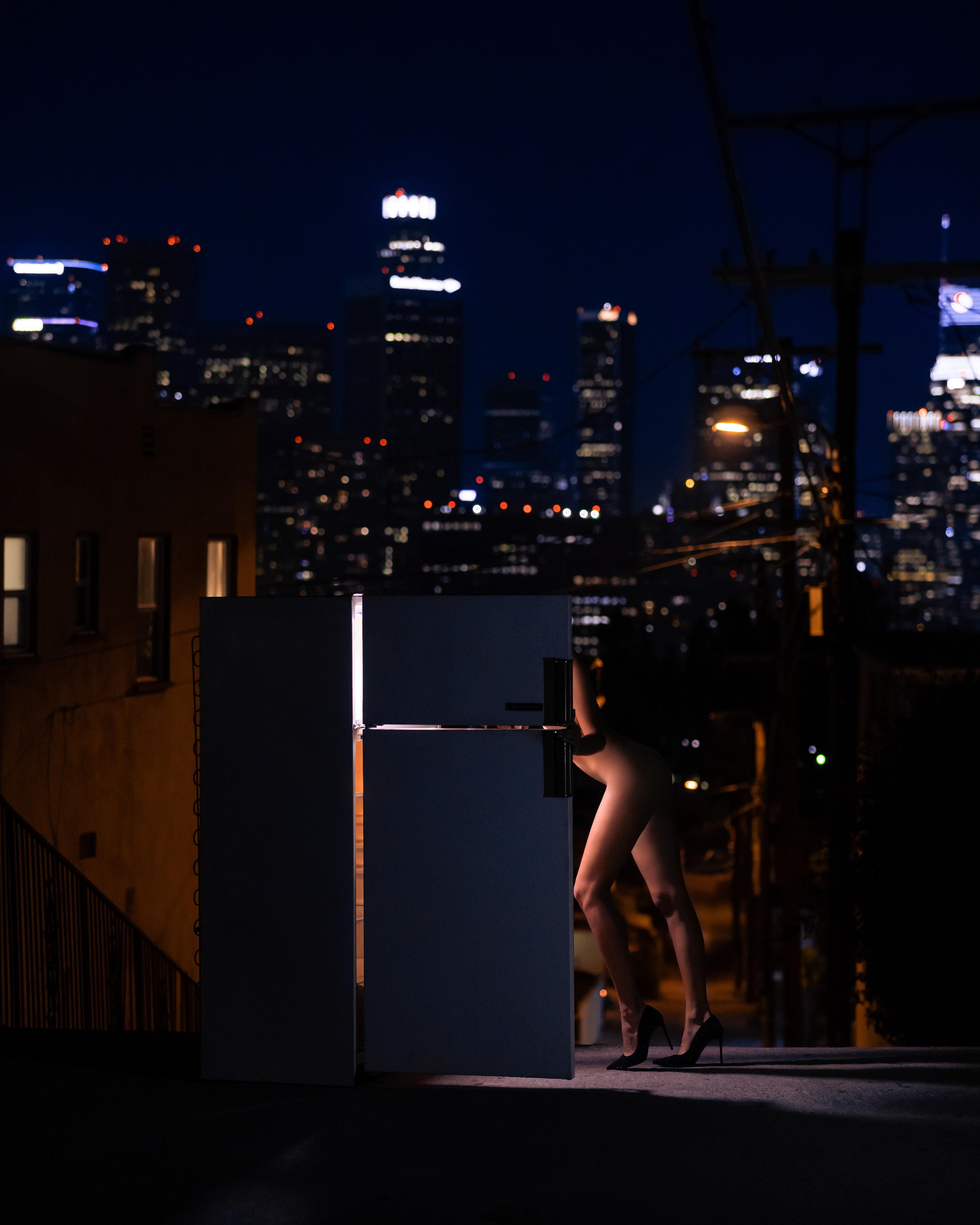 "Midnight Indulgence" Photographie 30" x 24" dans Ed. 1/7 par Brendan North