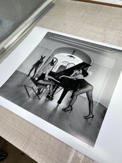 "Playboy Daydream" Fotografia figurativa 30" x 30" in Ed 2/7 di Brendan North