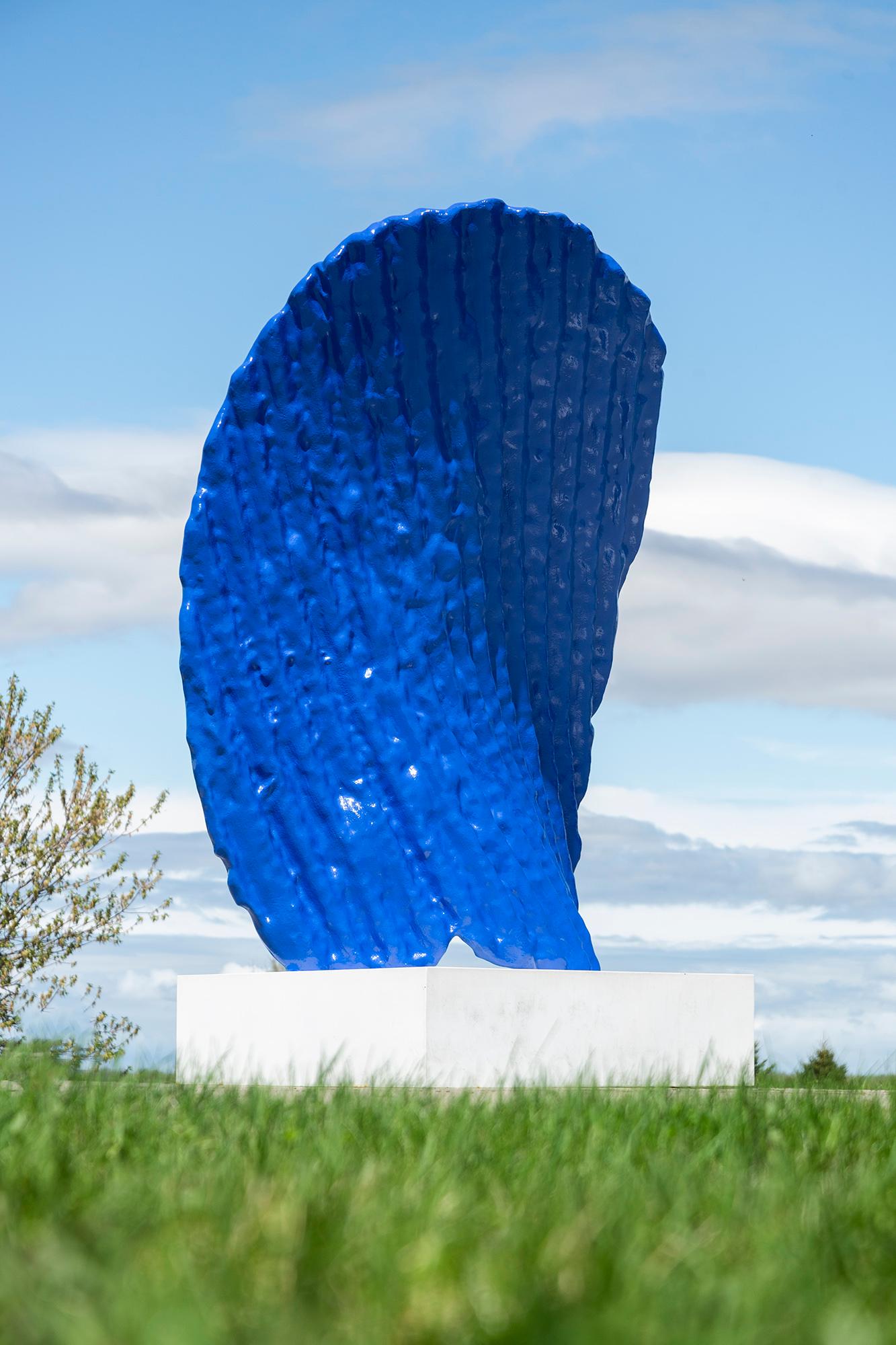 Blue Chip - contemporary, figurative, painted aluminum outdoor sculpture For Sale 1