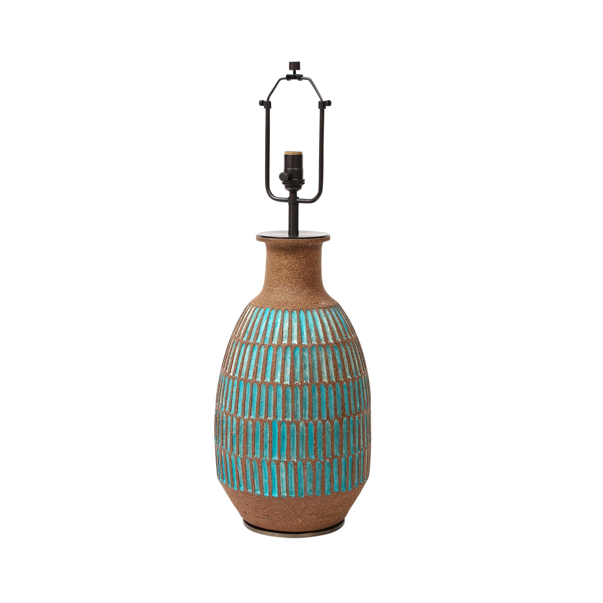 Brent Bennett Lamp, Ceramic, Brown, Aqua Blue, Incised en Bueno estado para la venta en New York, NY