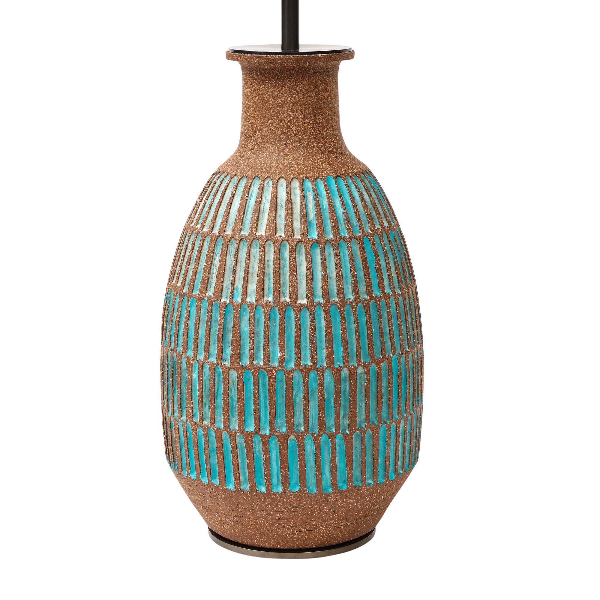 Brent Bennett Lamp, Ceramic, Brown, Aqua Blue, Incised finales del siglo XX en venta