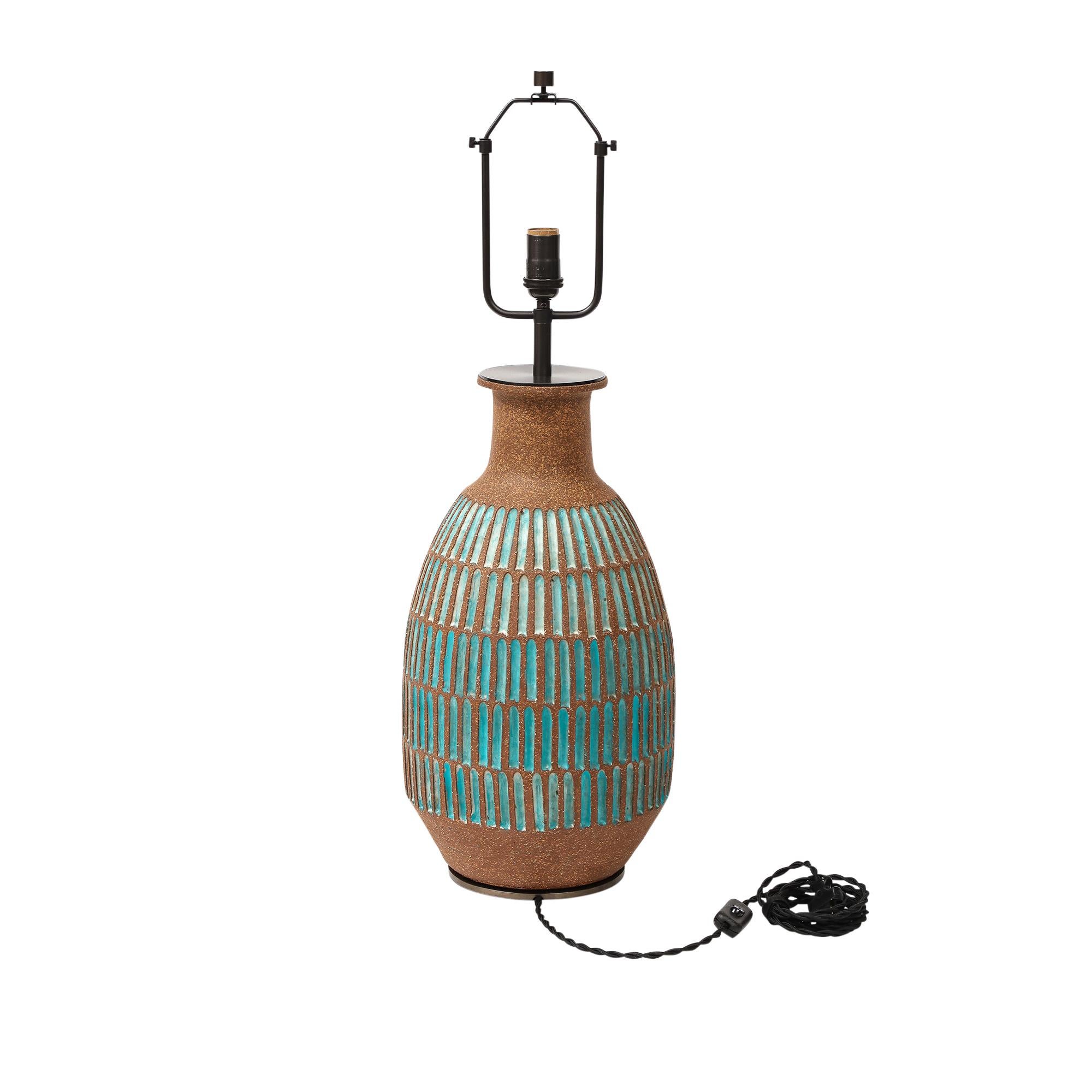 Brent Bennett Lamp, Ceramic, Brown, Aqua Blue, Incised en venta 1