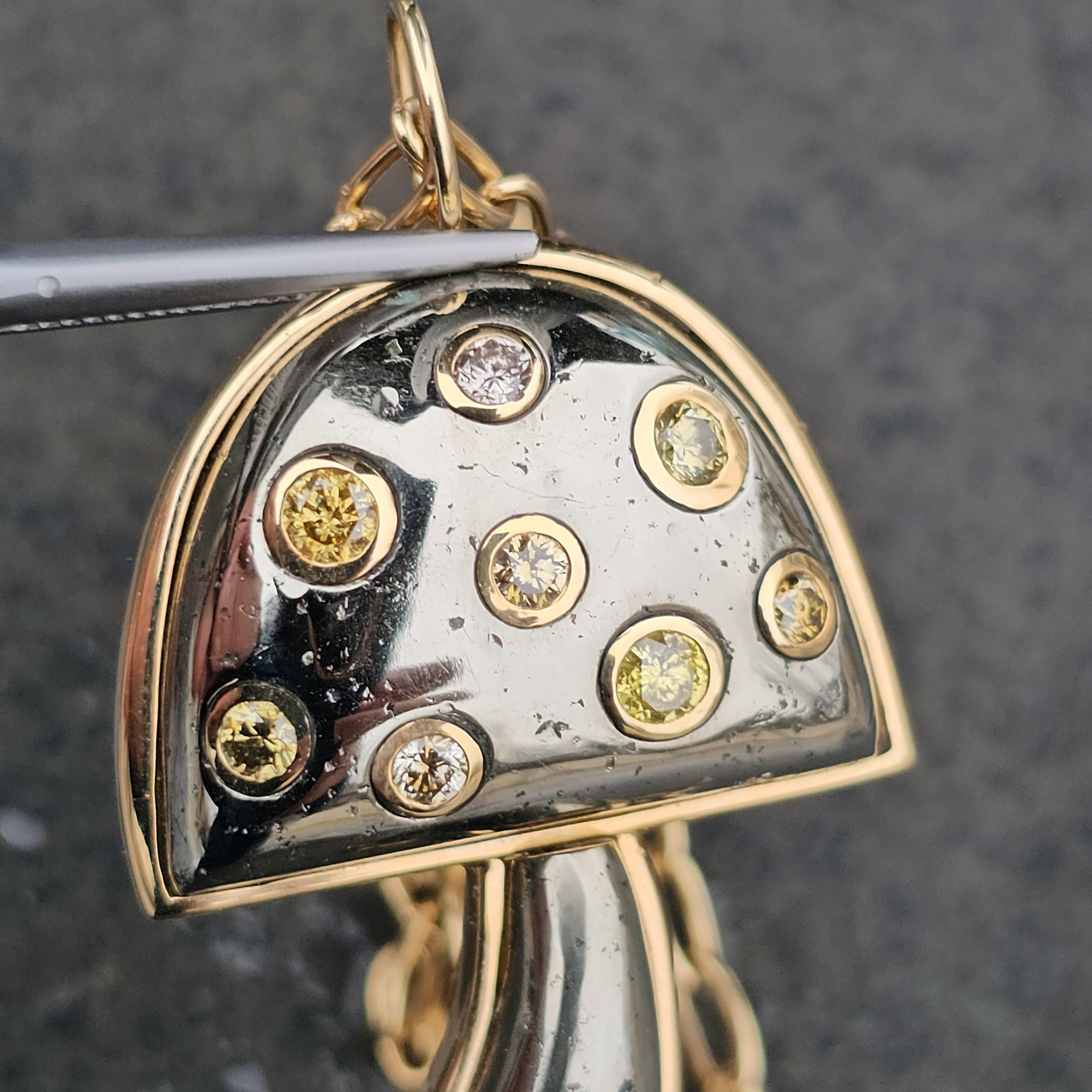 Brent Neale Ciondolo a fungo magico grande in oro 18k Pirite Champagne Diamanti In condizioni buone in vendita a Northbrook, IL