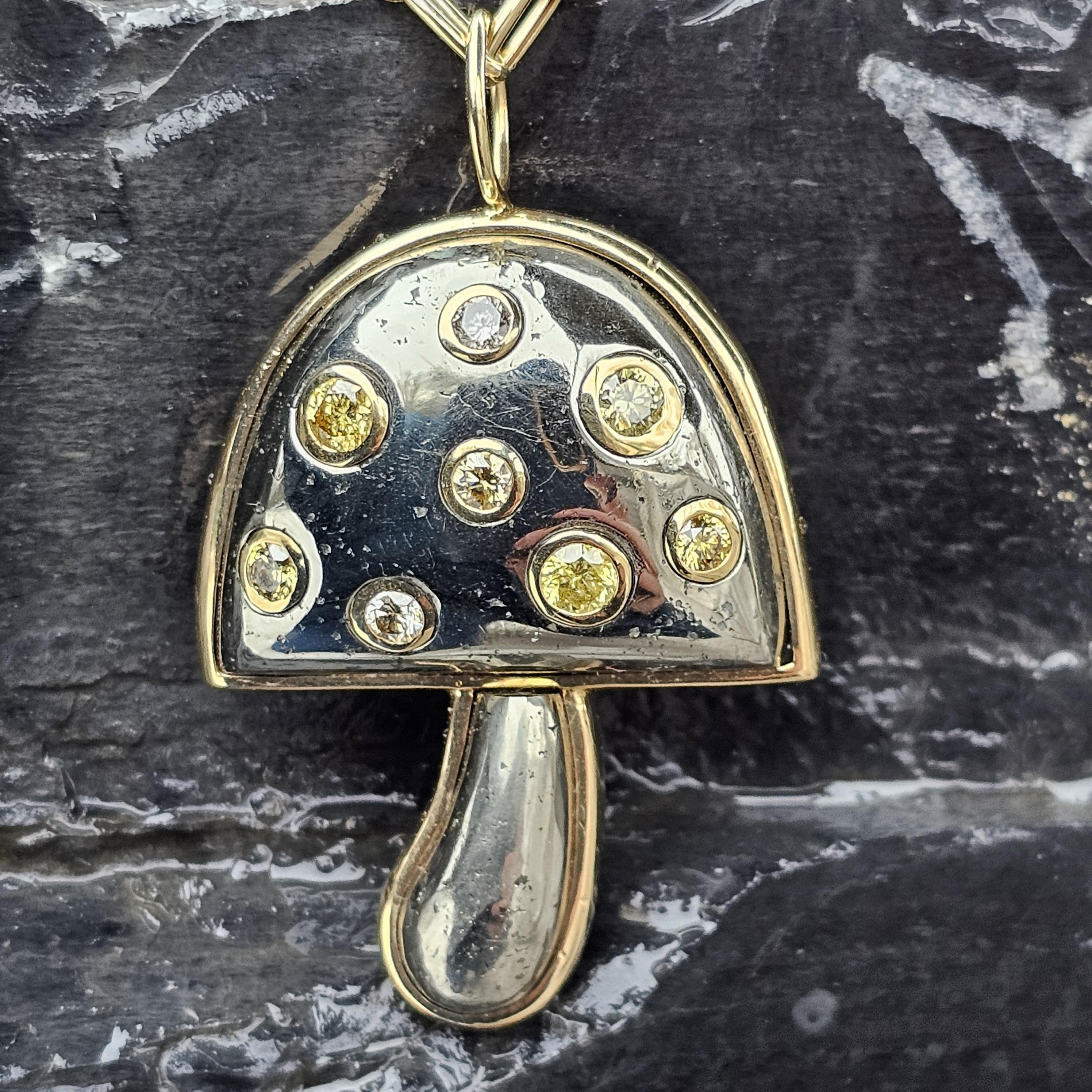 Donna Brent Neale Ciondolo a fungo magico grande in oro 18k Pirite Champagne Diamanti in vendita