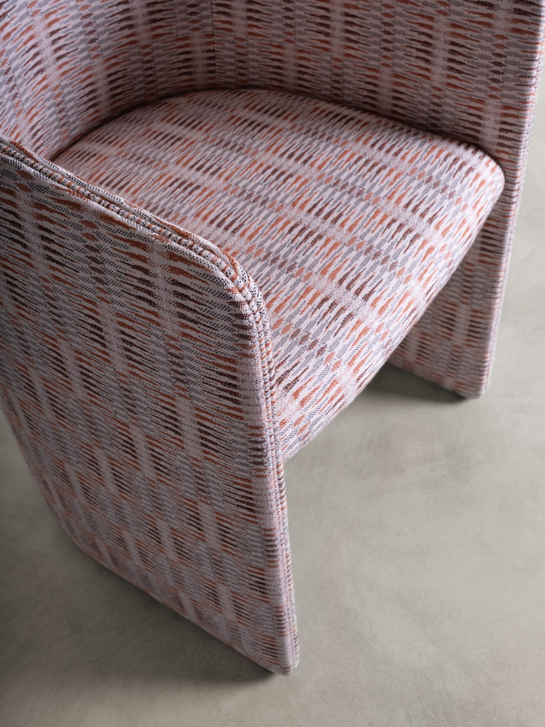 Italian Brera, rounded chair in fabric with groove, DainelliStudio for Somaschini, Italy For Sale
