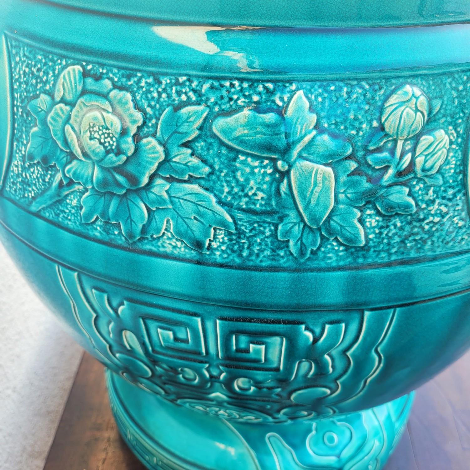 Bretby, Large Japanese-style Ceramic Planter, Late 19th Century For Sale 1