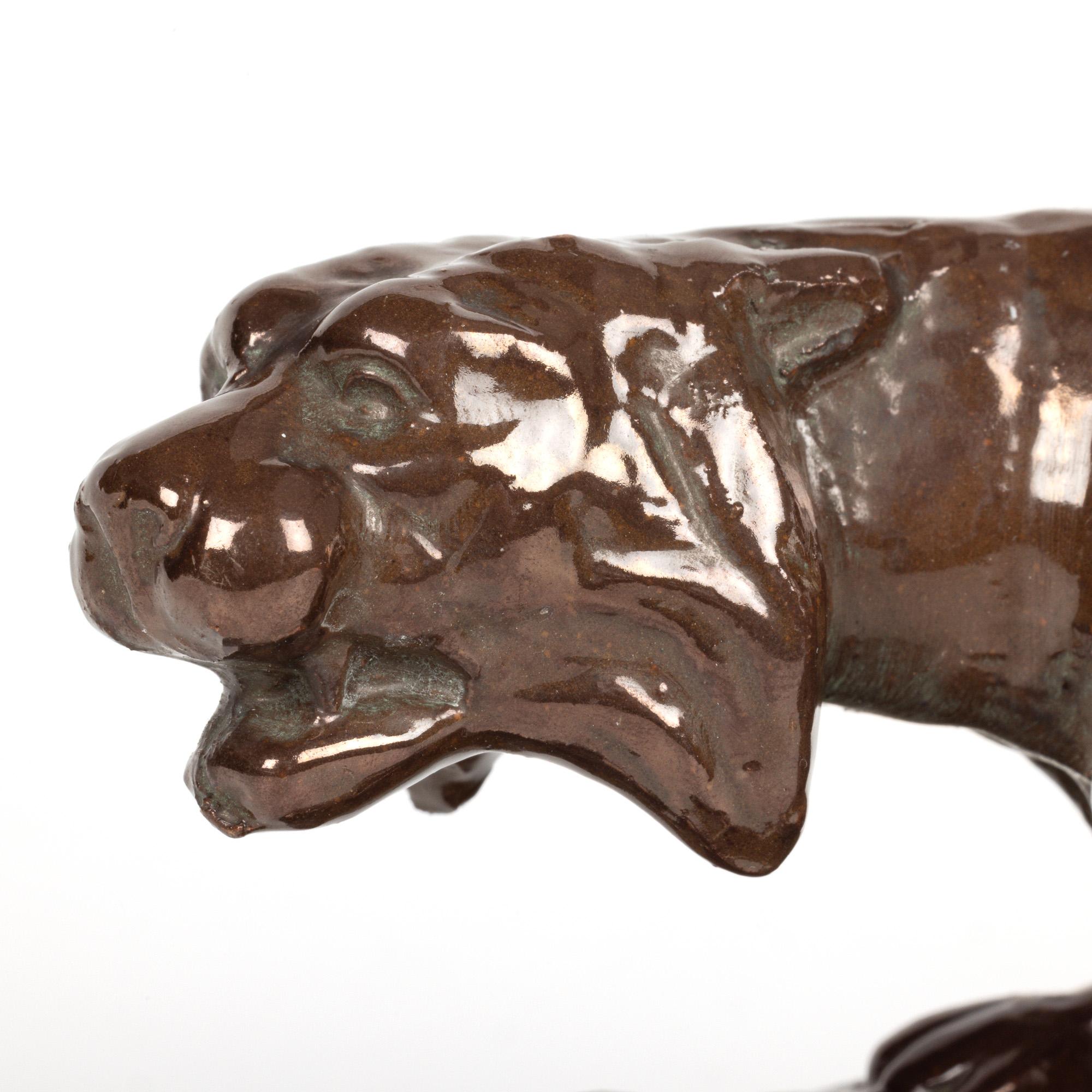 Bretby Rare Crouching Tiger on Rocky Ground Pottery Figure In Good Condition For Sale In Bishop's Stortford, Hertfordshire