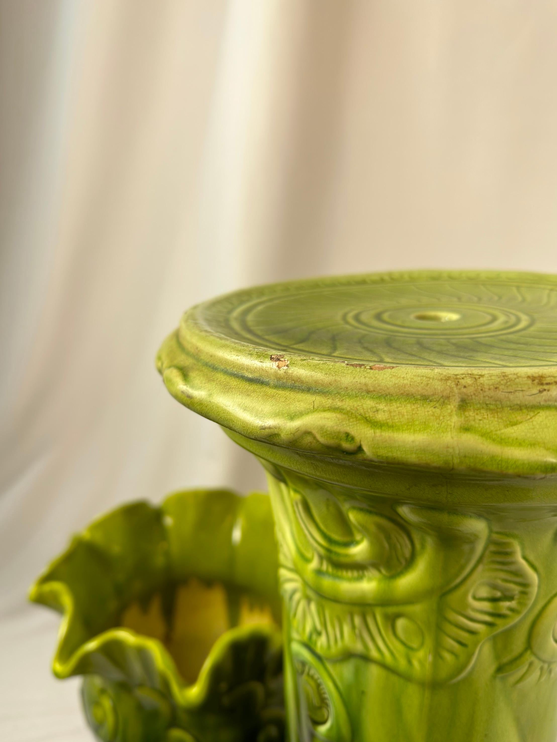 Victorian, Majolica Jardiniere - Green Pottery Planter and Pedestal by Bretby In Good Condition For Sale In Glasgow, GB