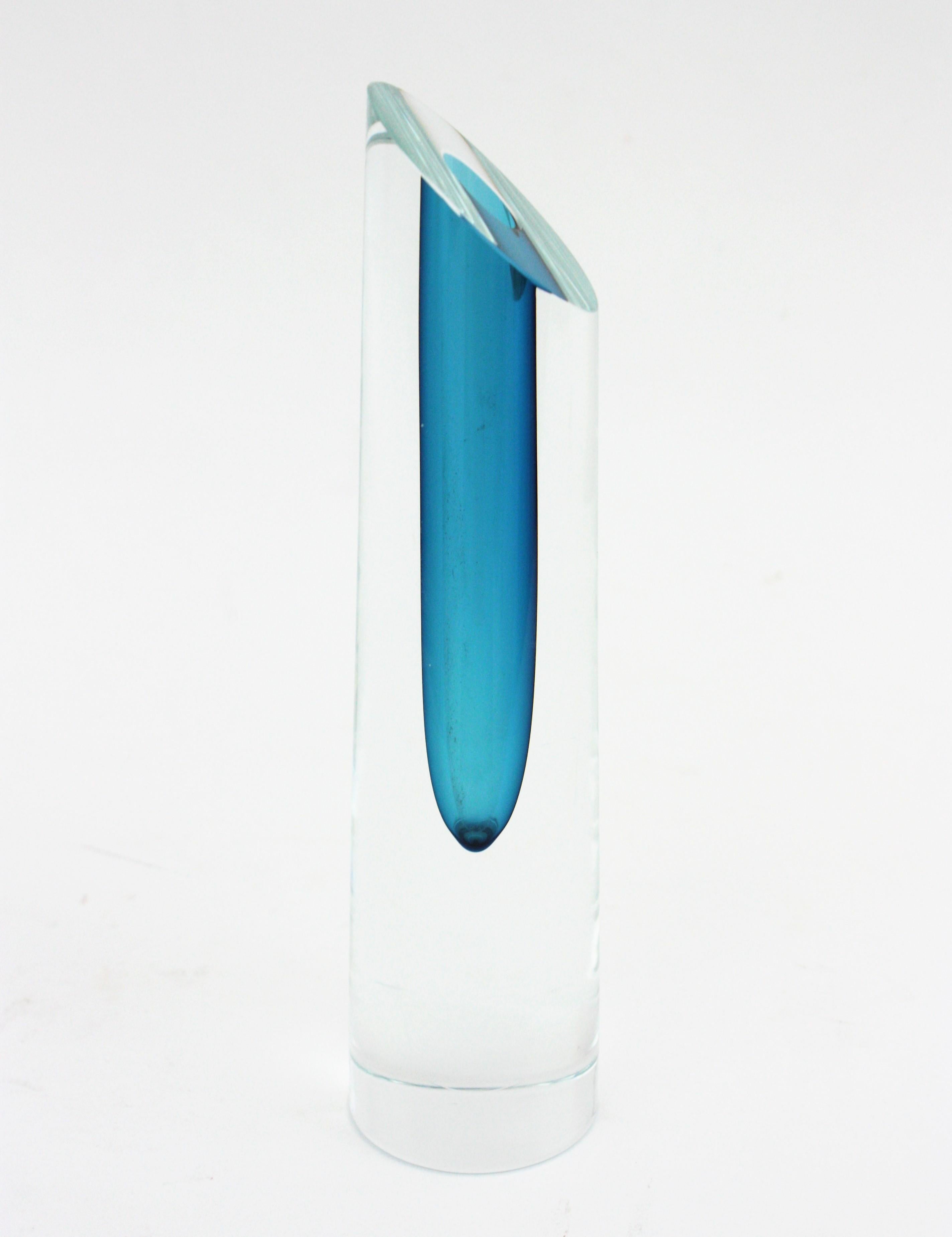 Bretislav Novak Blue and Clear Sommerso Art Glass Vase In Good Condition For Sale In Barcelona, ES