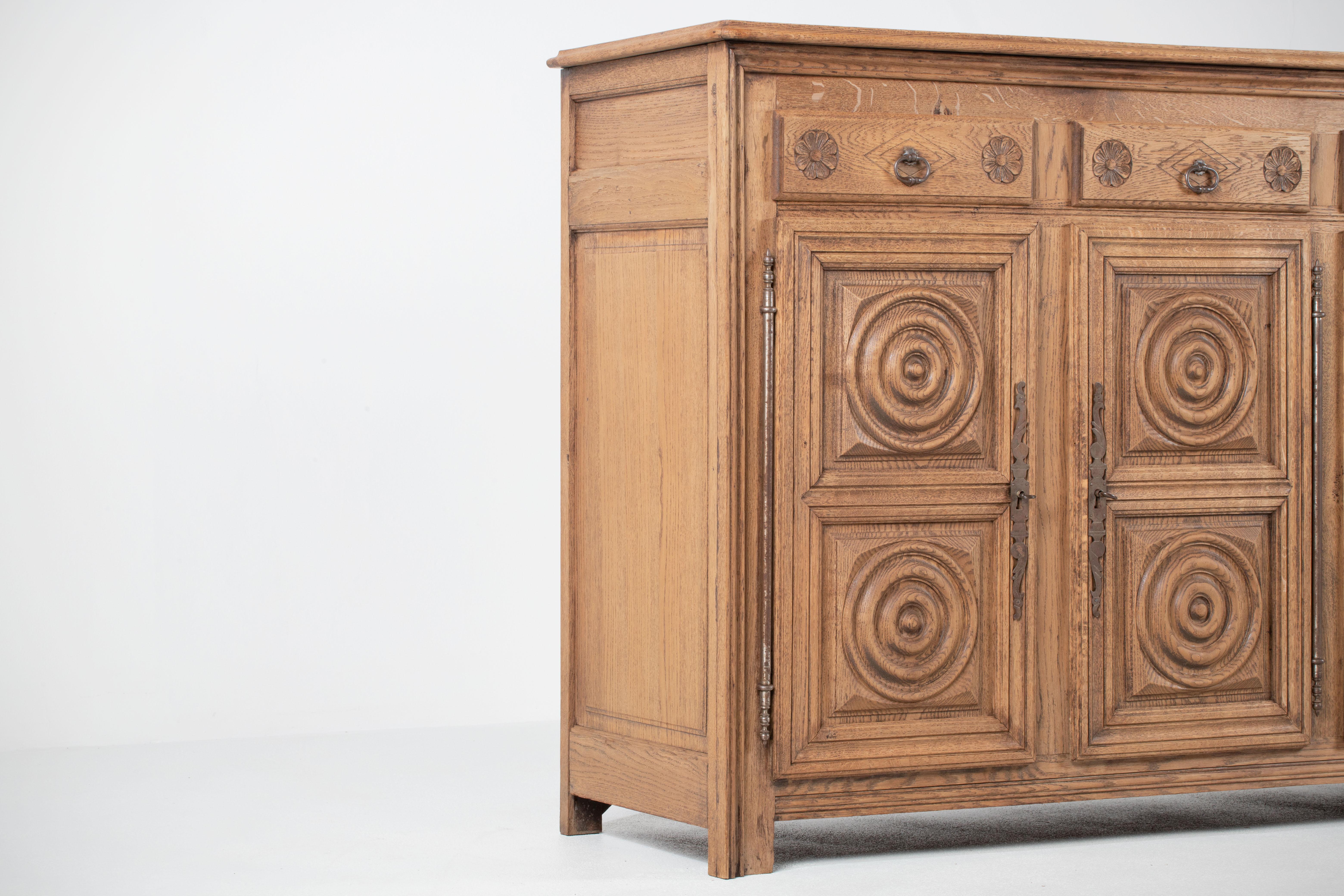 Breton Oak Credenza, France, 1940s For Sale 5