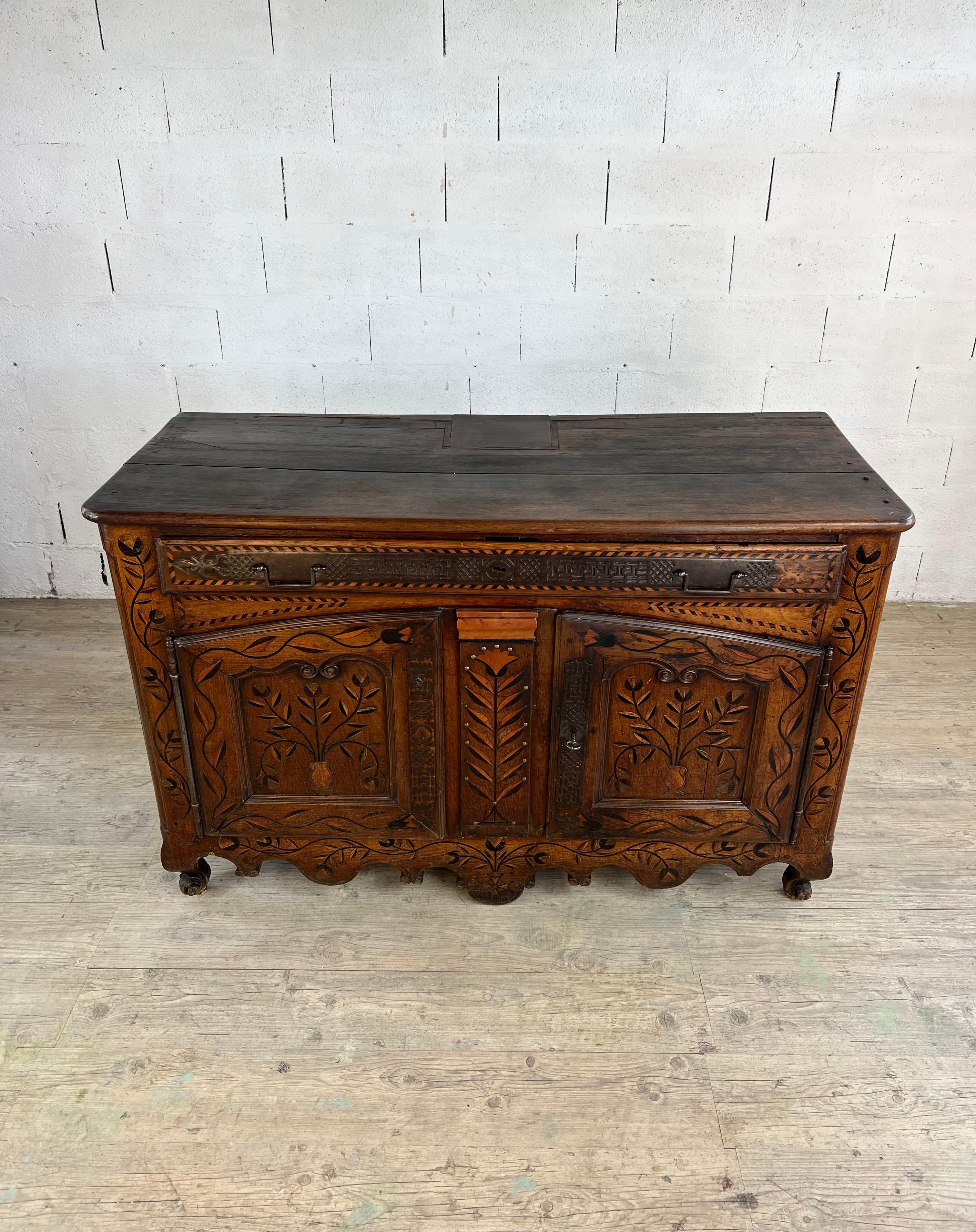 Provincial français Buffet breton - Quimper, Bretagne - 19e siècle en vente