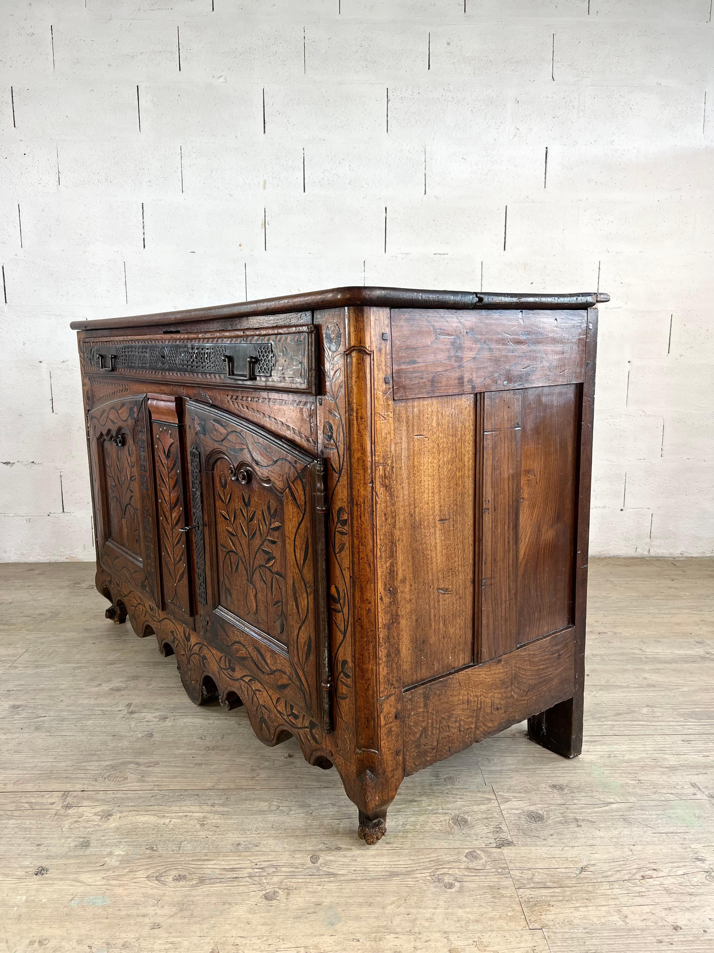 Buffet breton - Quimper, Bretagne - 19e siècle Bon état - En vente à PARIS, FR