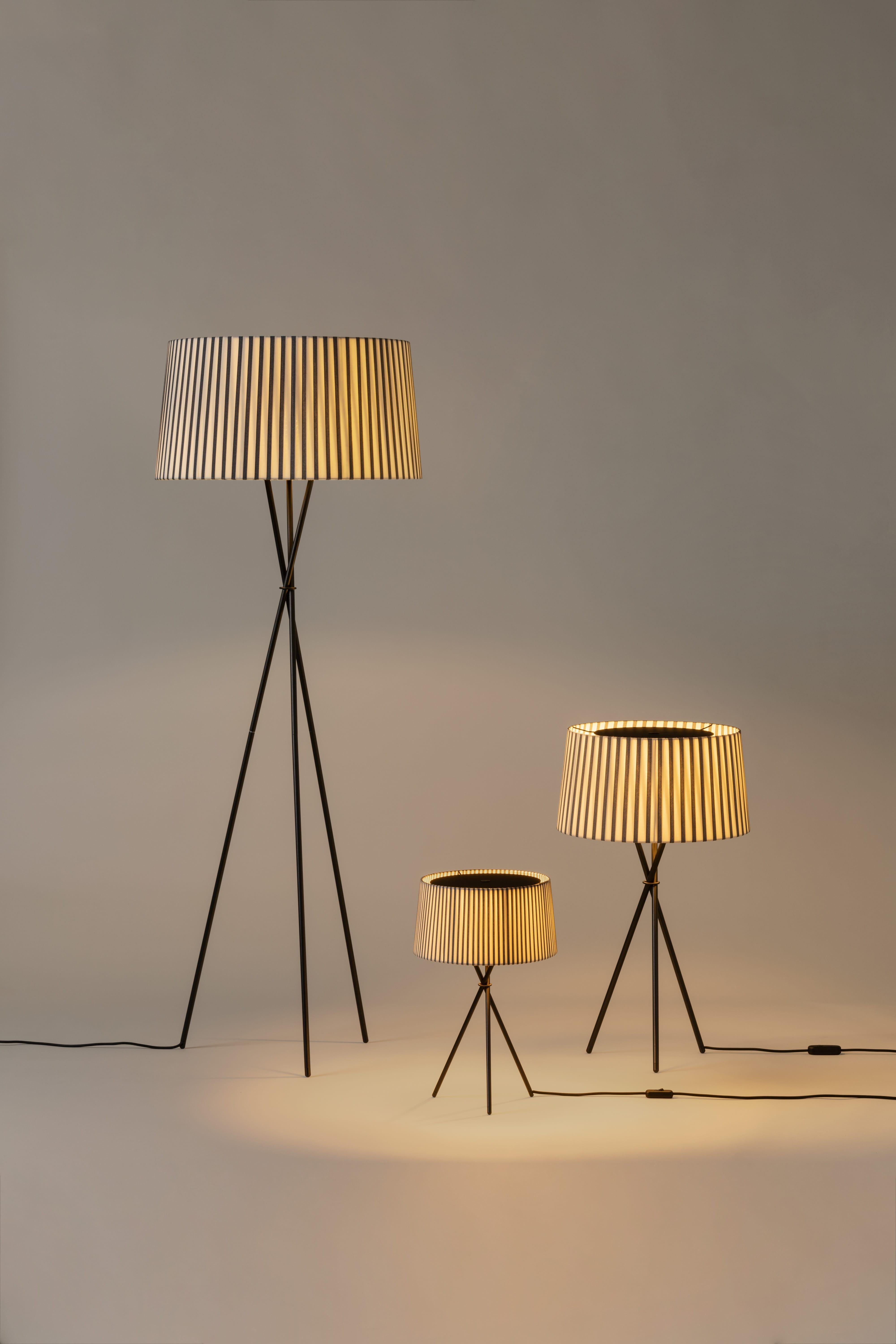 Spanish Bretona Trípode G5 Floor Lamp by Santa & Cole For Sale