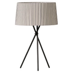 Lámpara de mesa Bretona Trípode M3 by Santa & Cole