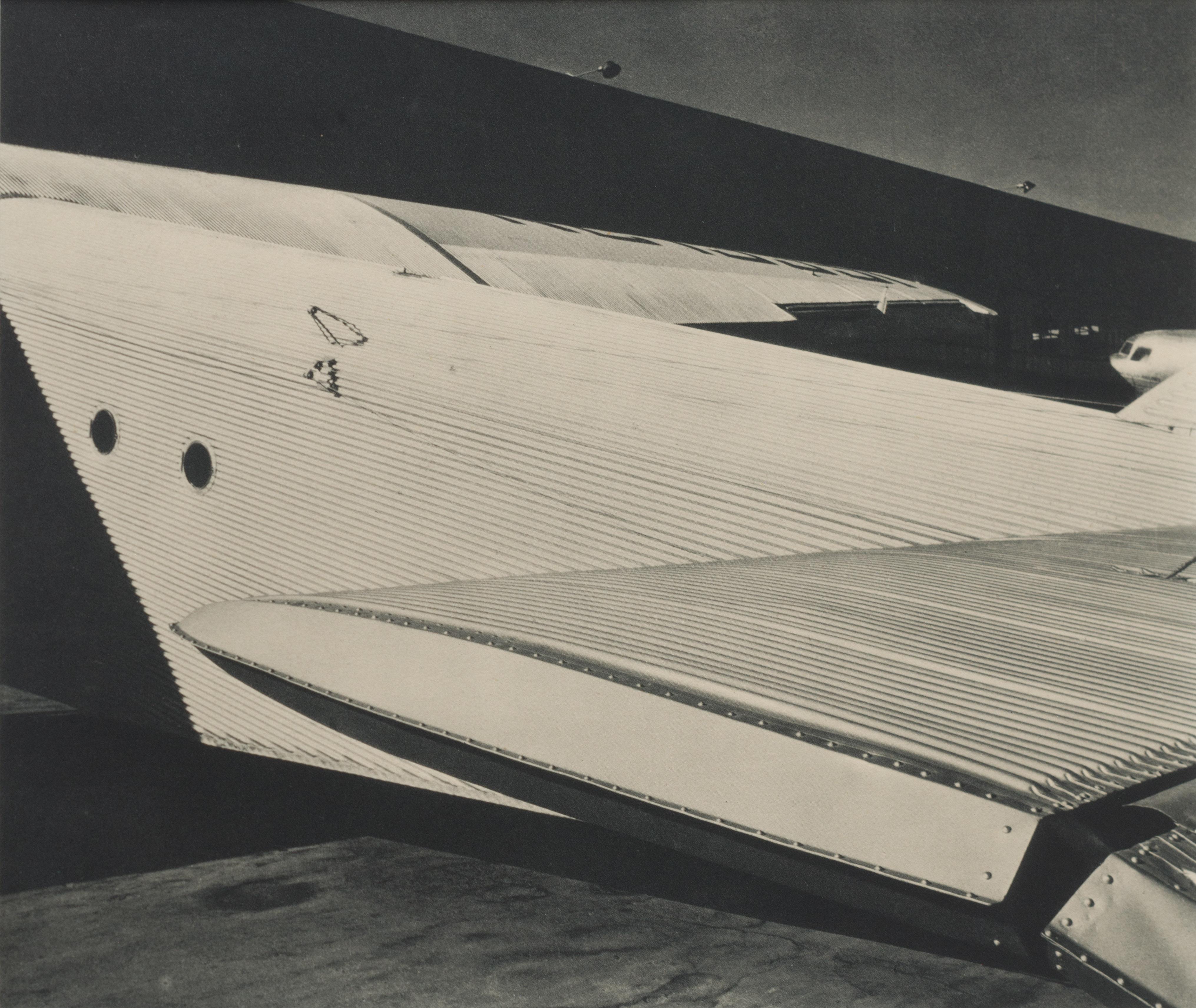 Abstract Photograph Brett Weston - Abstraction d'avion, photographie d'aviation