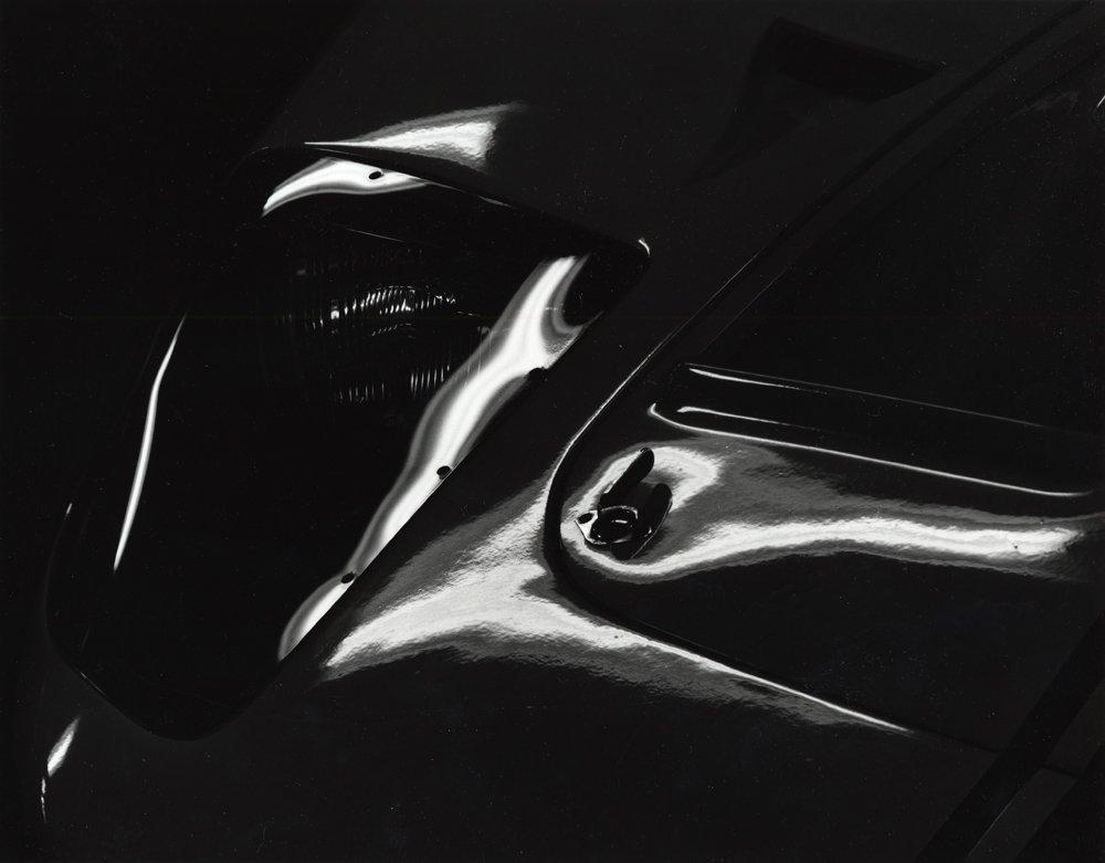 Brett Weston Black and White Photograph – Abstrakte Auto-Abstraktion – Abstraktion 1 Portfolio-Druck