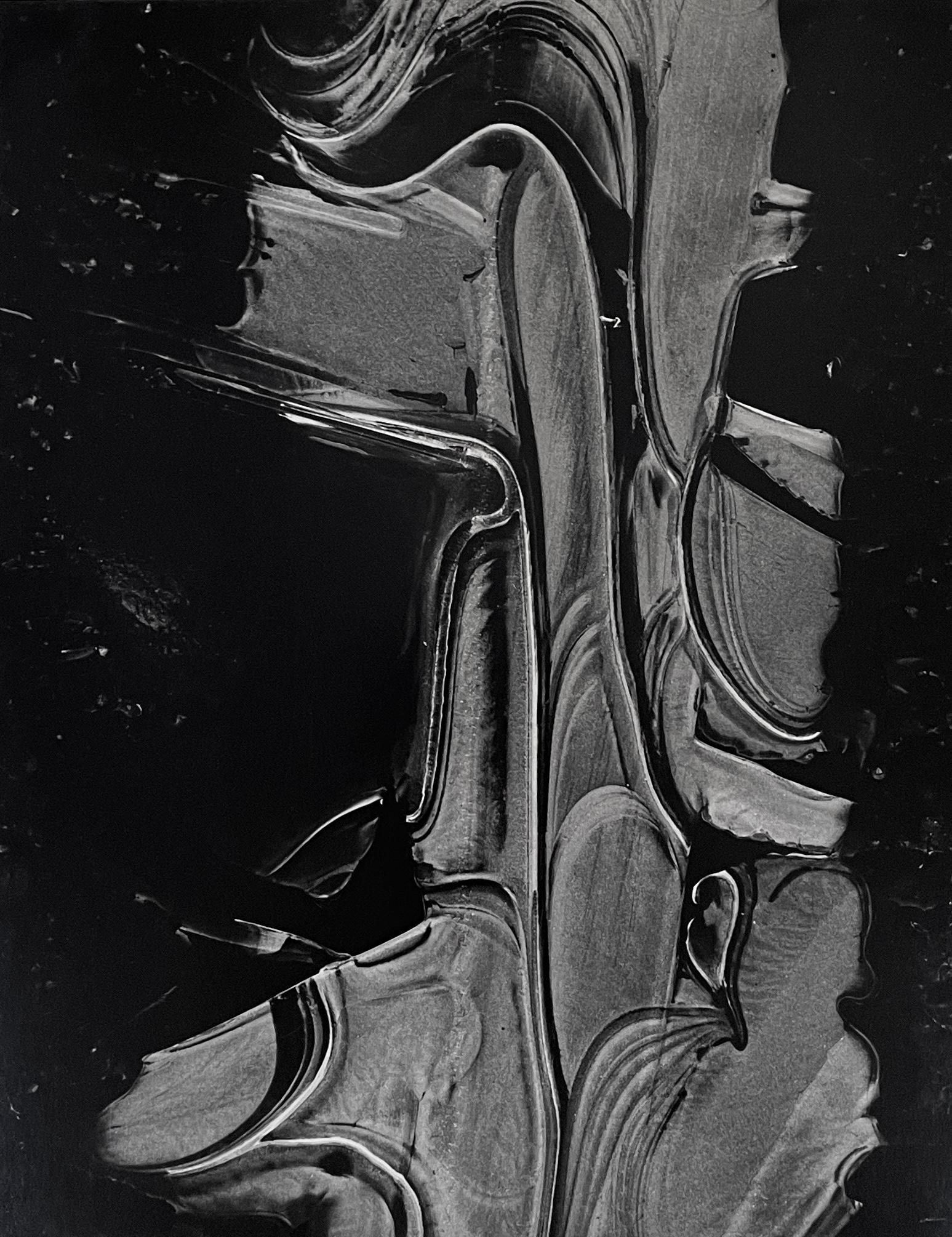 Abstract Photograph di Brett Weston - Forma del ghiaccio