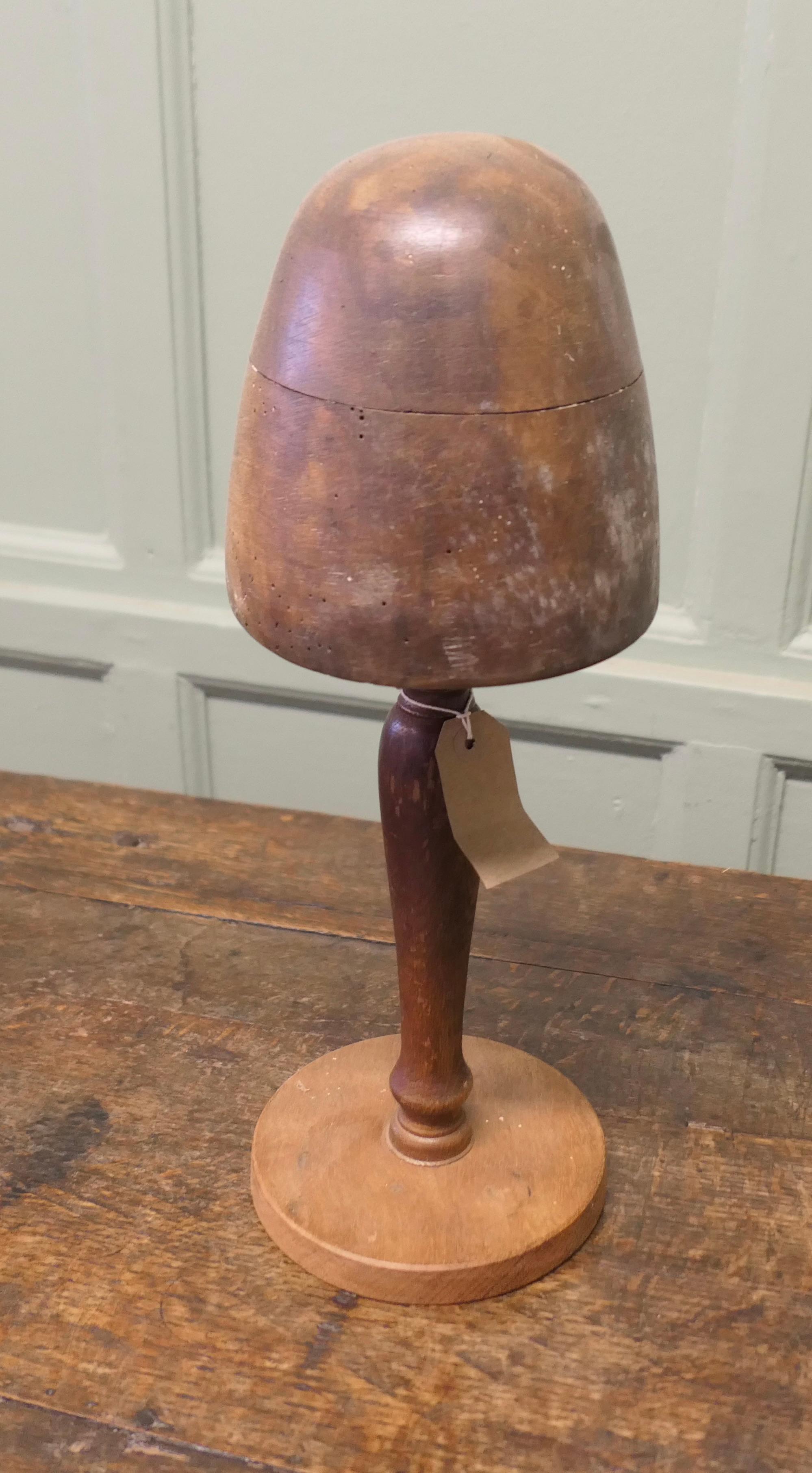Bretton Oak and Walnut Milliners Hat Form In Good Condition For Sale In Godshill, Isle of Wight
