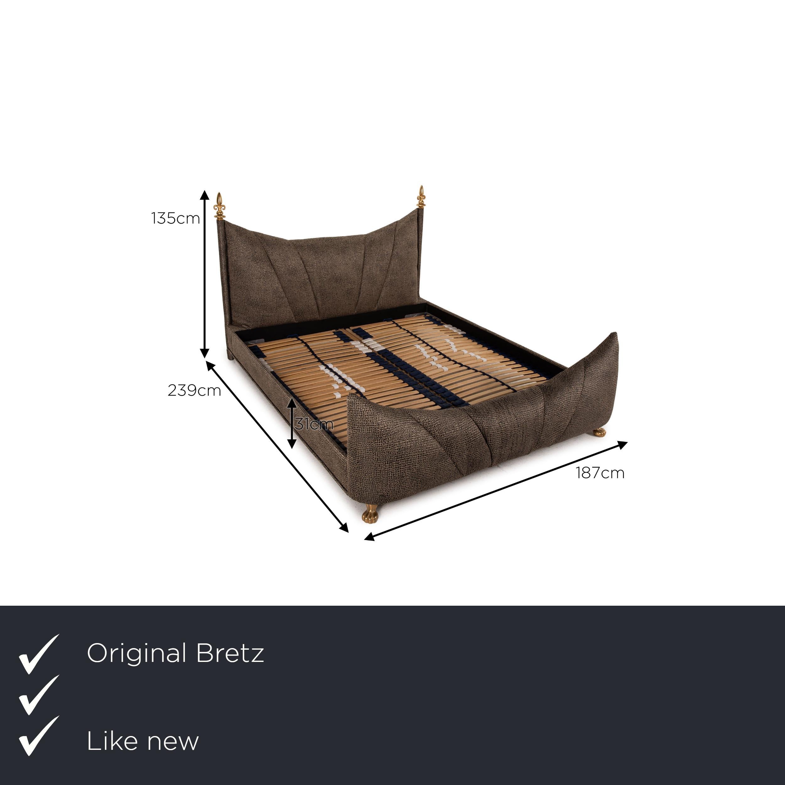 We present to you a Bretz Ali Baba velvet bed brown double bed.
  
 

 Product measurements in centimeters:
 

 depth: 239
 width: 187
 height: 135
 seat height: 31.



 