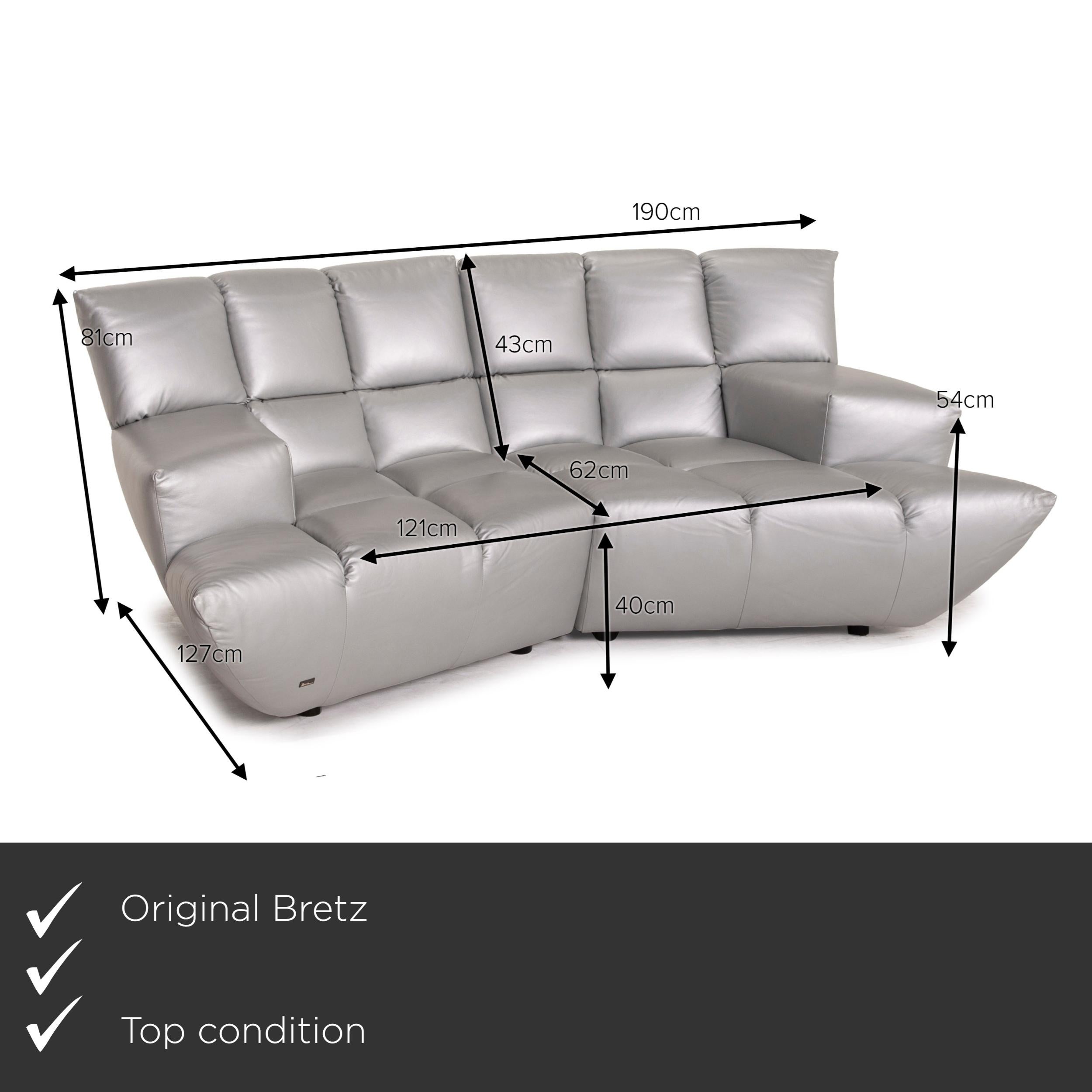 We present to you a Bretz Cloud 7 leather sofa silver.


 Product measurements in centimeters:
 

Depth: 127
Width: 190
Height: 81
Seat height: 40
Rest height: 54
Seat depth: 62
Seat width: 121
Back height: 43.
 