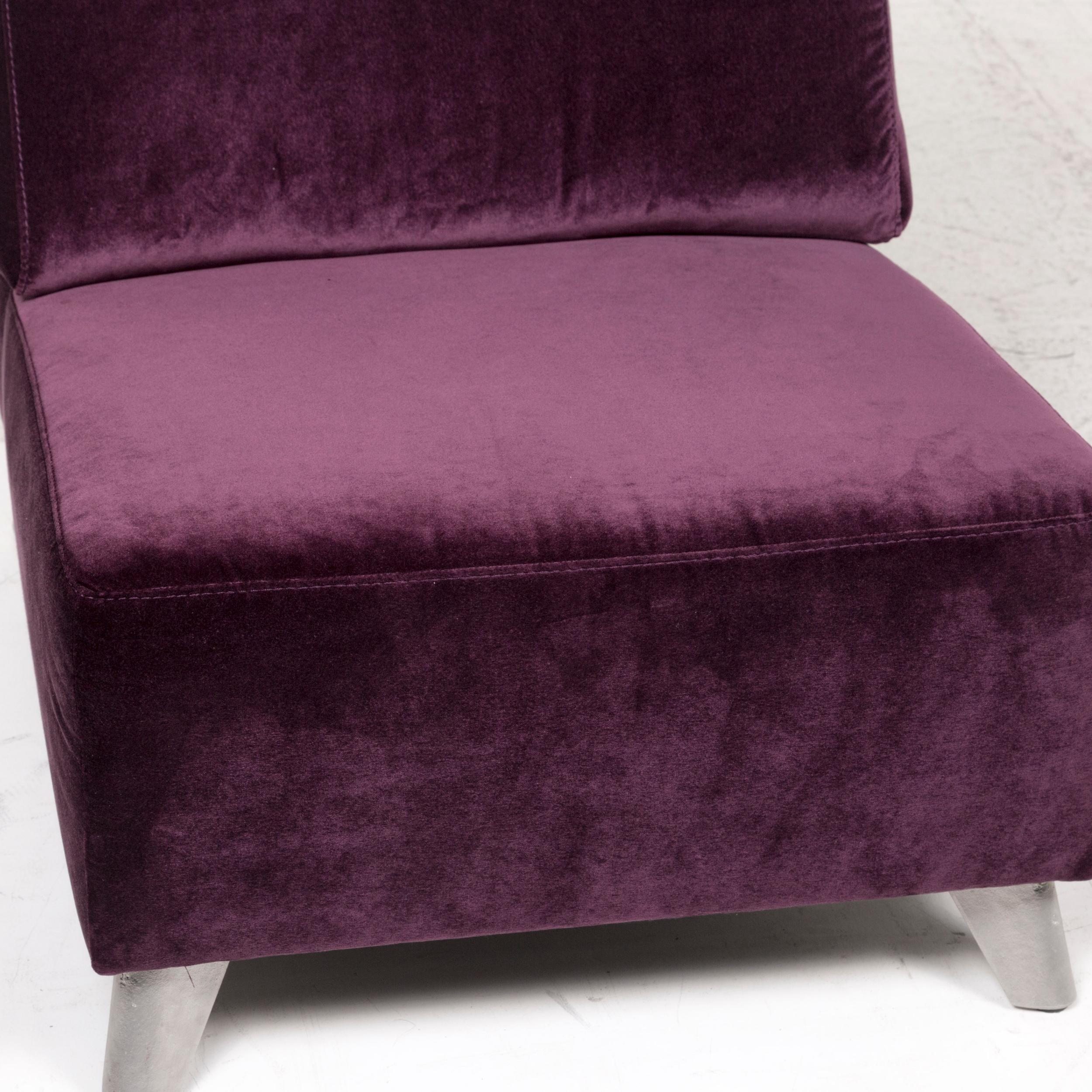 We present to you a Bretz fabric armchair purple.

Product measurements in centimeters:

Depth 96
Width 61
Height 74
Seat height 37
Seat depth 52
Seat width 61
Back height 42.




    