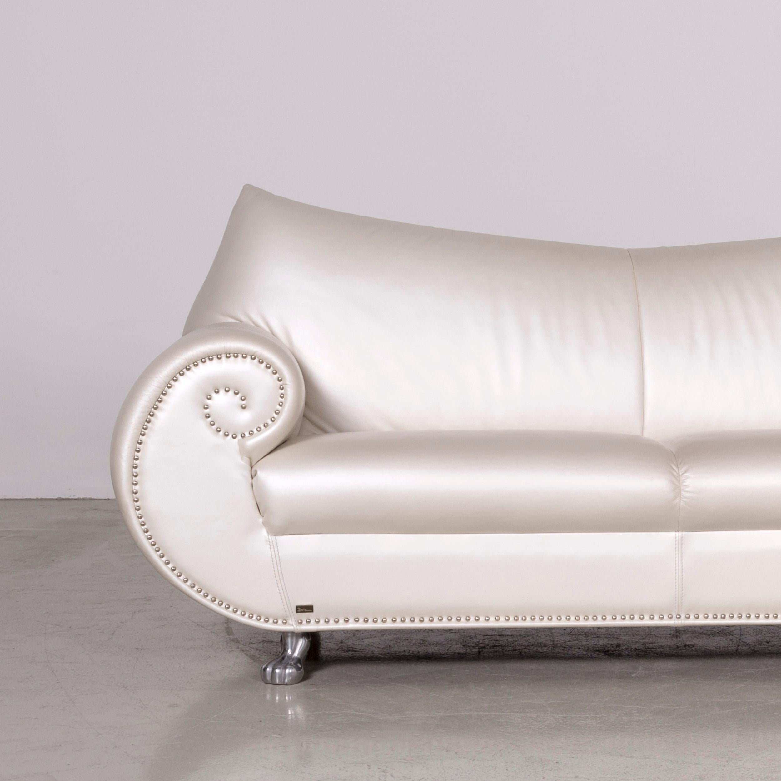 Bretz Gaudi Designer Leather Sofa White Two-Seat Couch In Good Condition For Sale In Cologne, DE