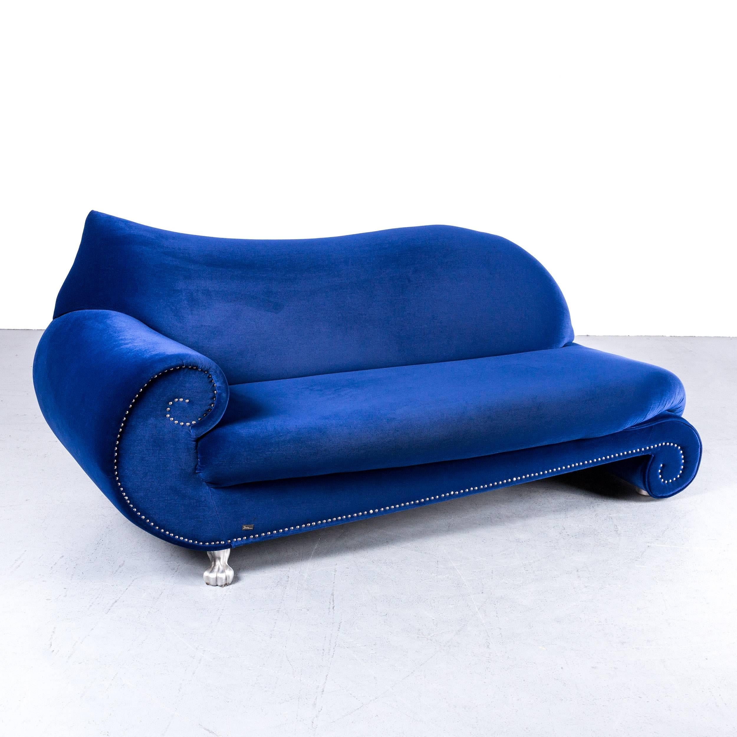 Blau gefärbtes Original Bretz Gaudi Stoff-Designersofa, in einem eleganten Design, gemacht für puren Komfort und Stil.
