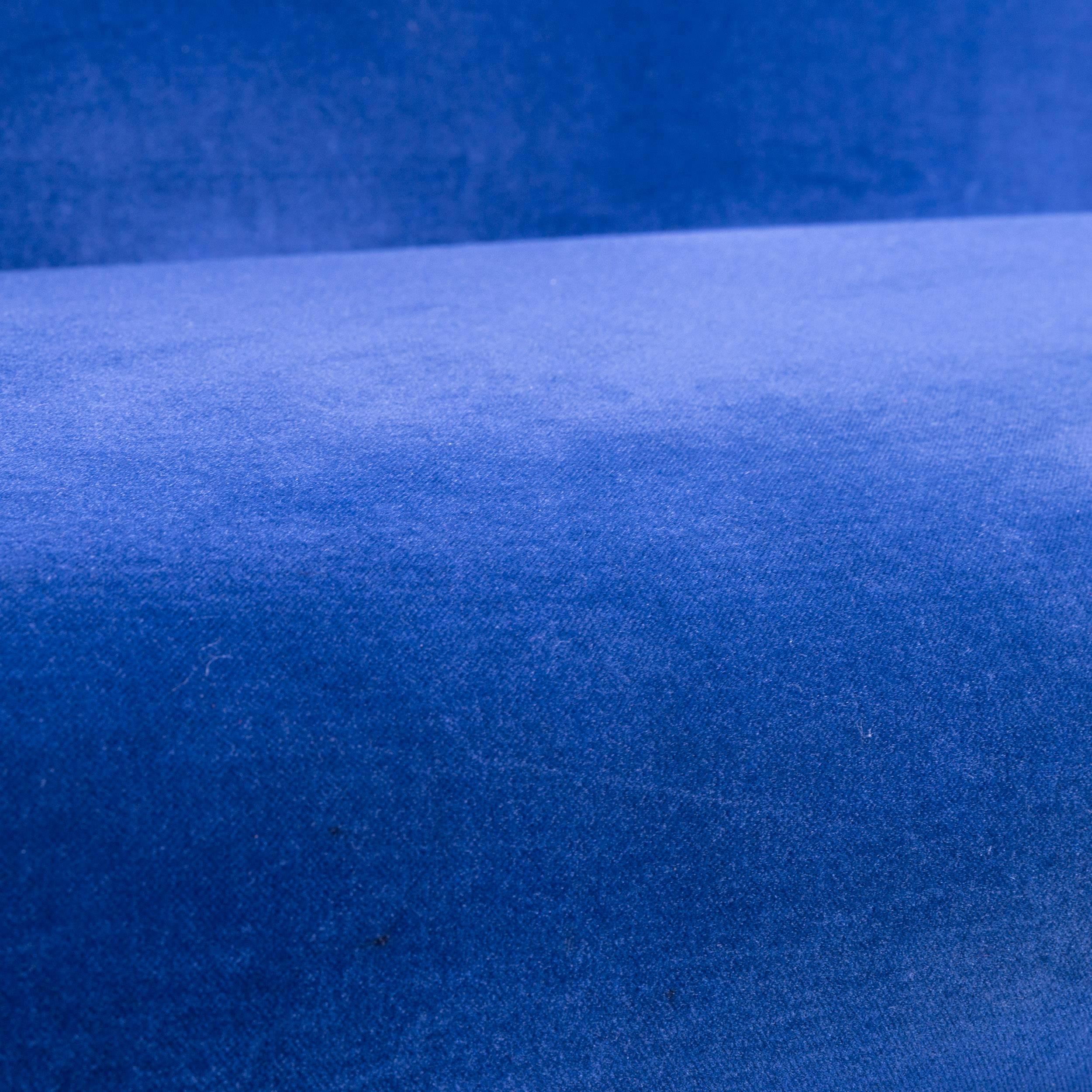 Bretz Gaudi Designer-Sofa, blaue dreisitzige Couch oder Chaise Longue aus Velours-Stoff (Deutsch)