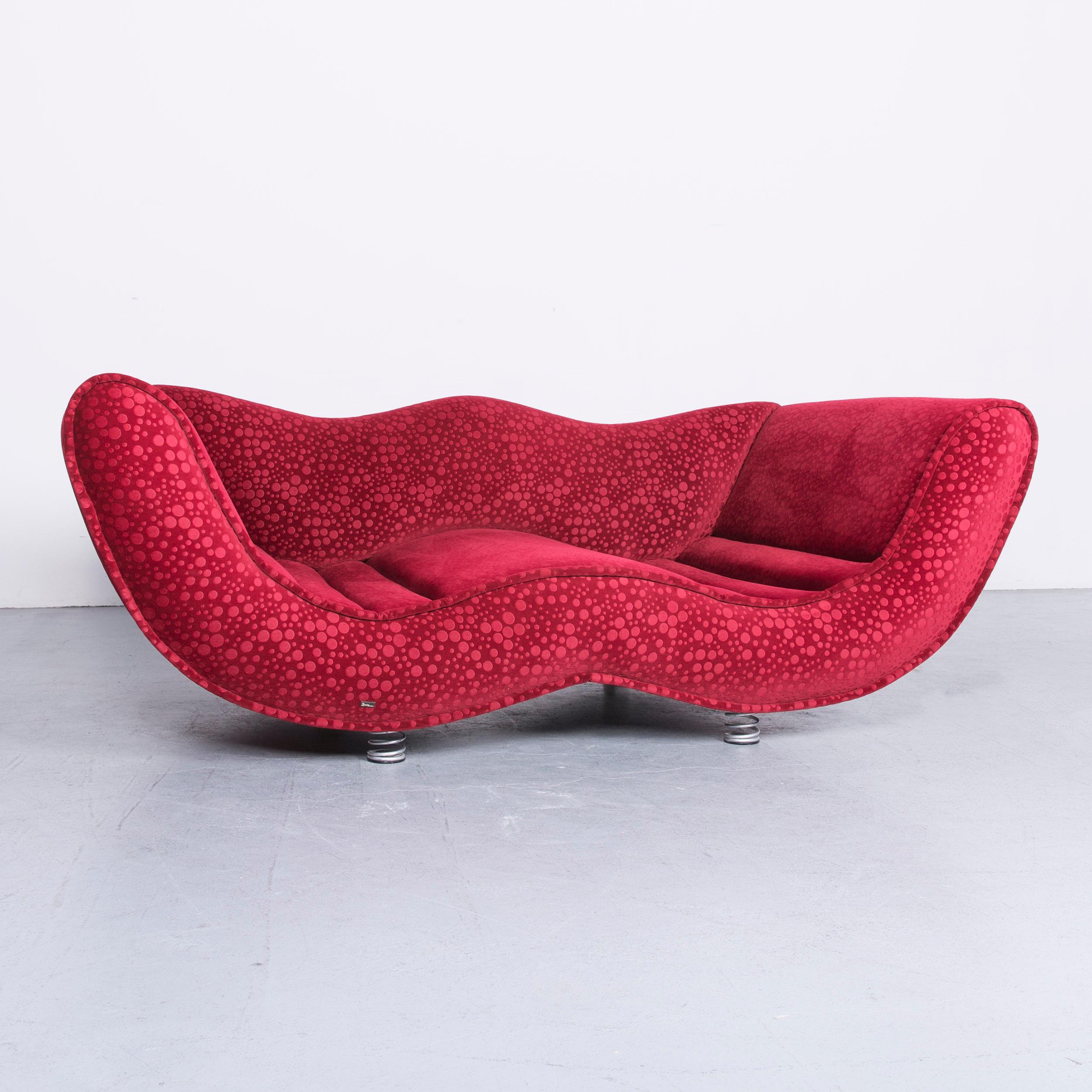 We bring to you an Bretz Laola designer fabric three-seat sofa in red bubble pattern look.