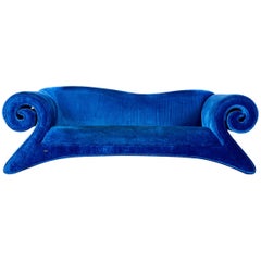 Mammut Designer Sofa Velours Blaue Stoff-Kommode von Bretz