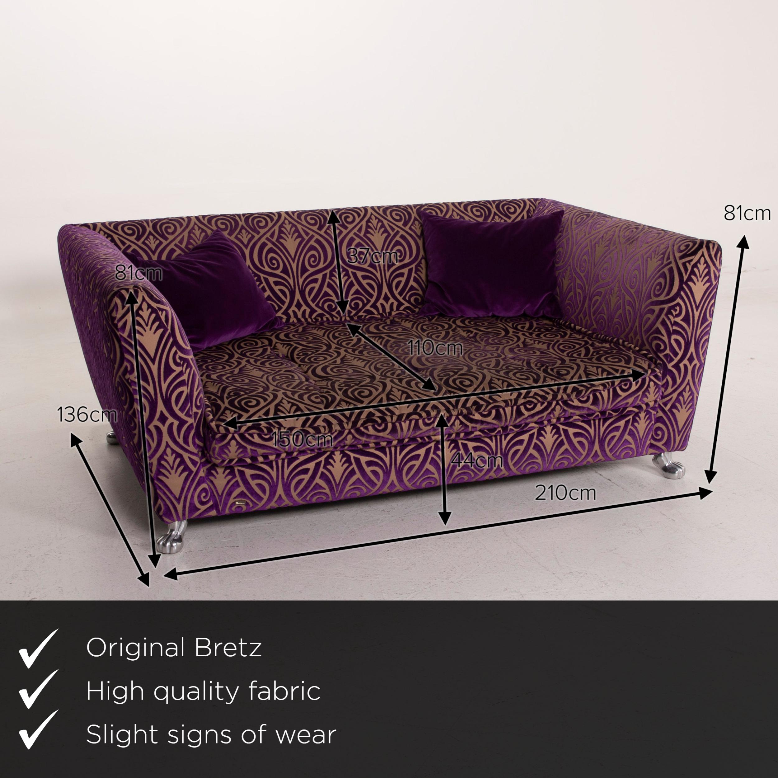 We present to you a Bretz Monster Fabric sofa purple three-seat.
 

 Product measurements in centimeters:
 

Depth 136
Width 201
Height 81
Seat height 44
Rest height 81
Seat depth 110
Seat width 150
Back height 37.

 