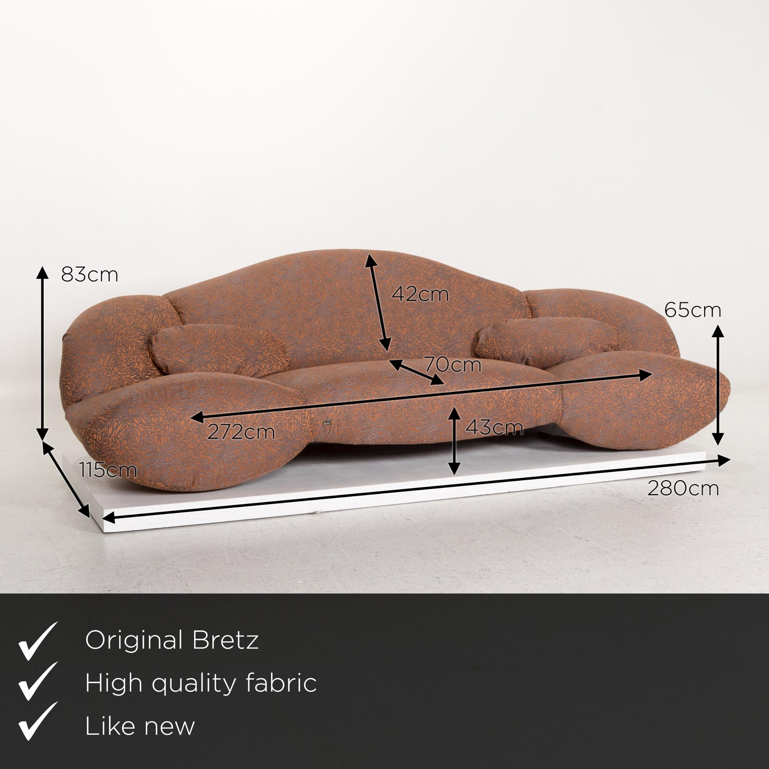 We present to you a Bretz Mumba designer fabric sofa four-seat couch.

Product measurements in centimeters:

Depth 115
Width 280
Height 83
Seat height 43
Rest height 65
Seat depth 70
Seat width 272
Back height 42.


   