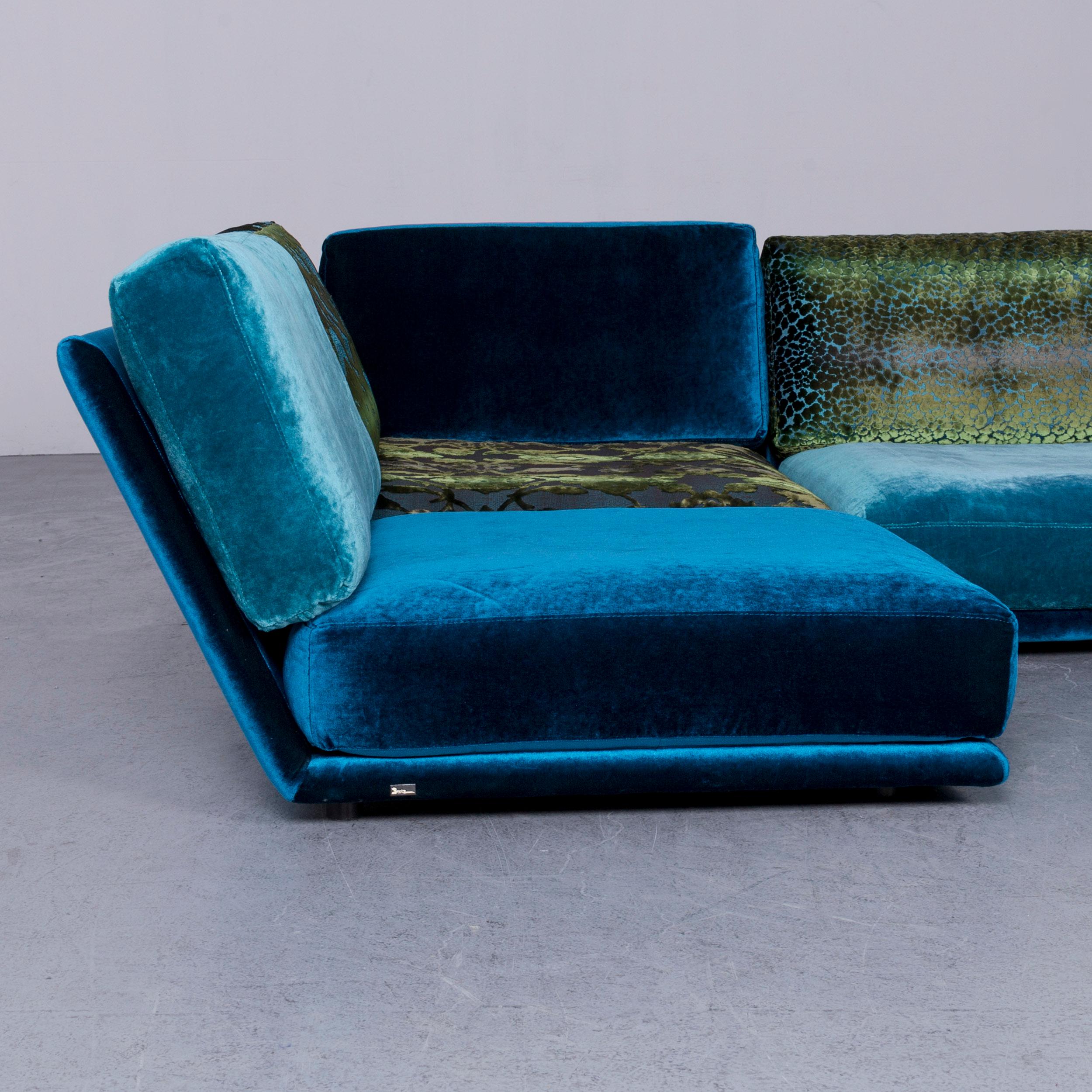 Canapé d'angle Bretz Napali de designer en velours bleu turquoise avec pochette moderne en vente 4