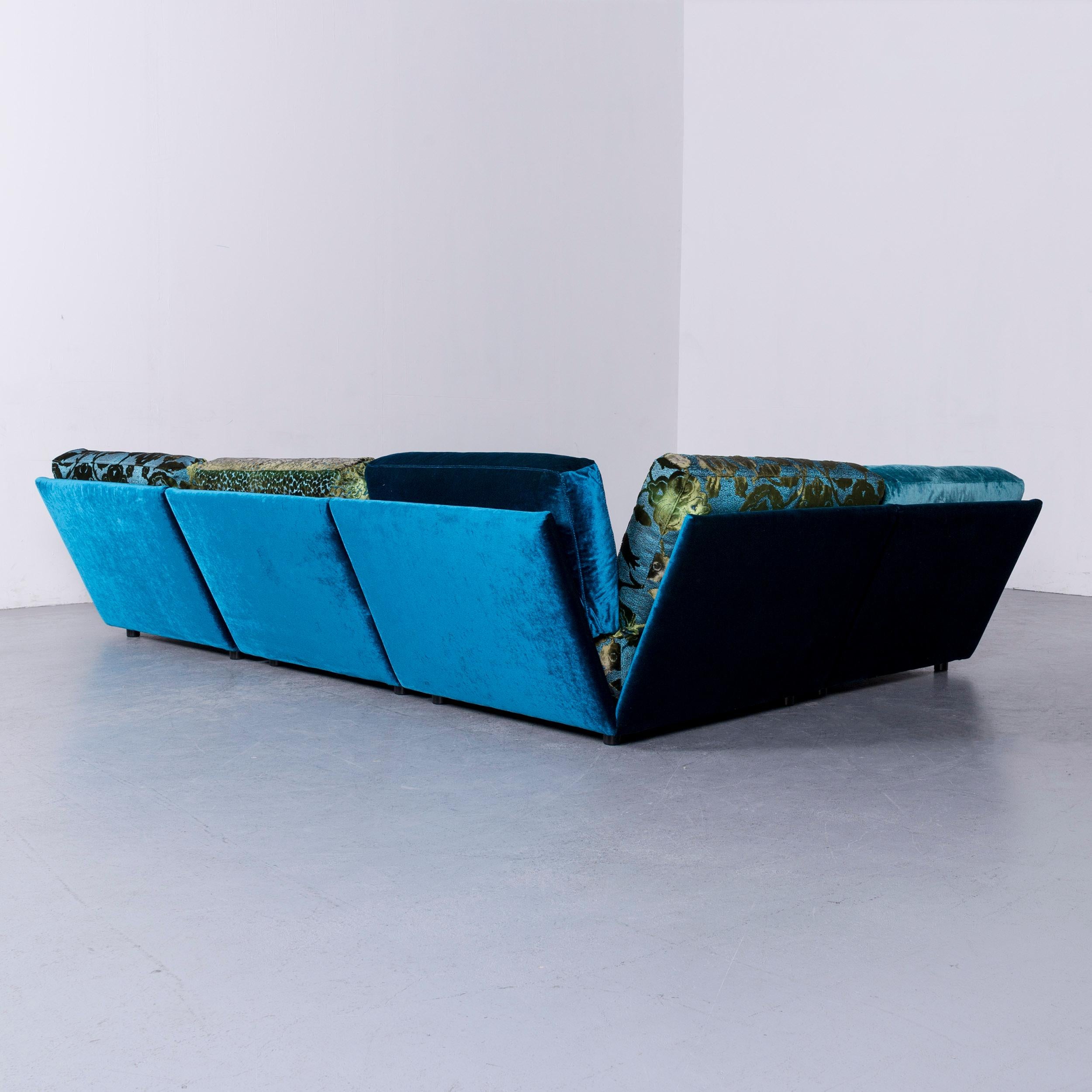 Canapé d'angle Bretz Napali de designer en velours bleu turquoise avec pochette moderne en vente 5