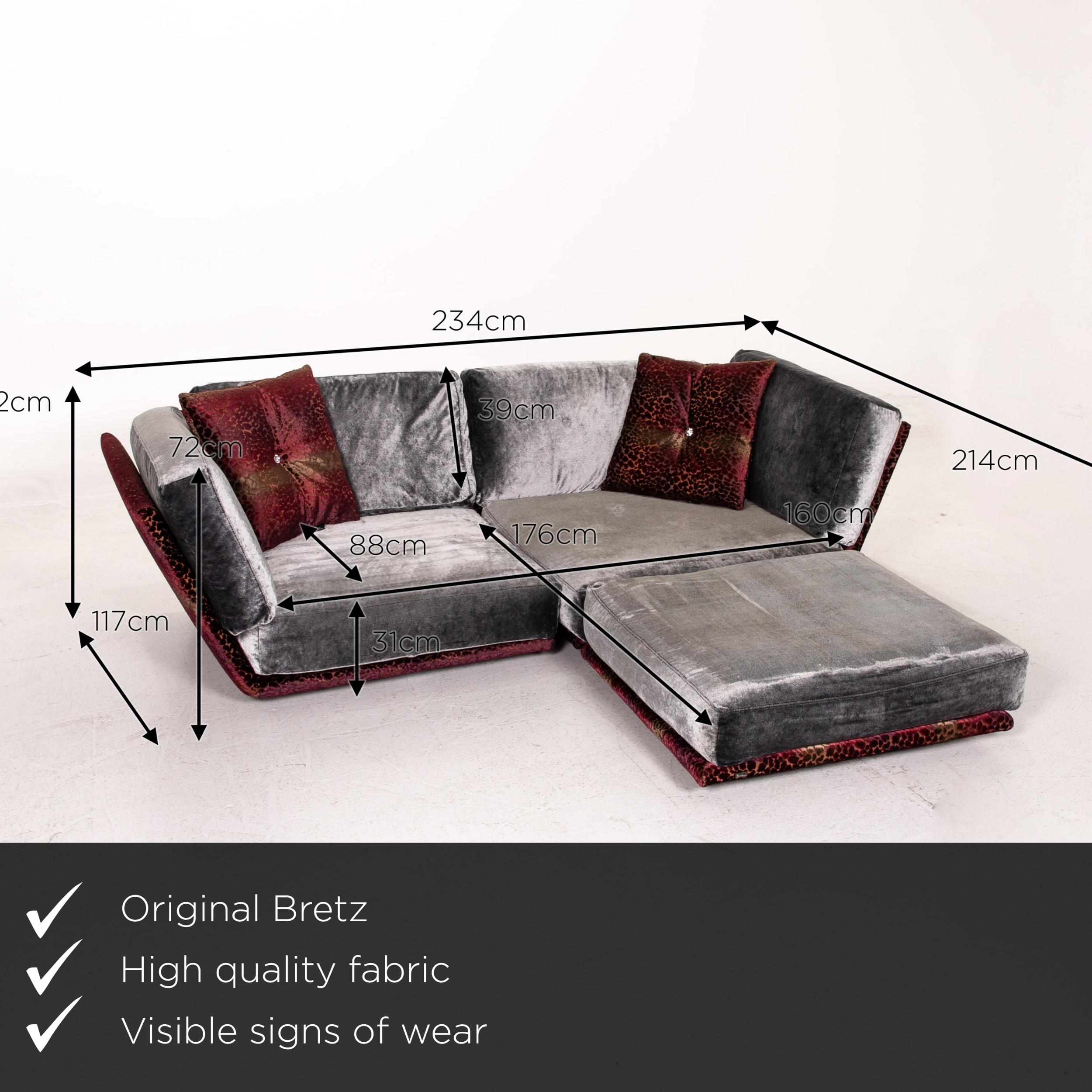 We present to you a Bretz Napali velvet fabric corner sofa incl. Plexiglass table gray berry sofa.
  
 

 Product measurements in centimeters:
 

Depth 117
Width 234
Height 72
Seat height 31
Rest height 72
Seat depth 88
Seat width