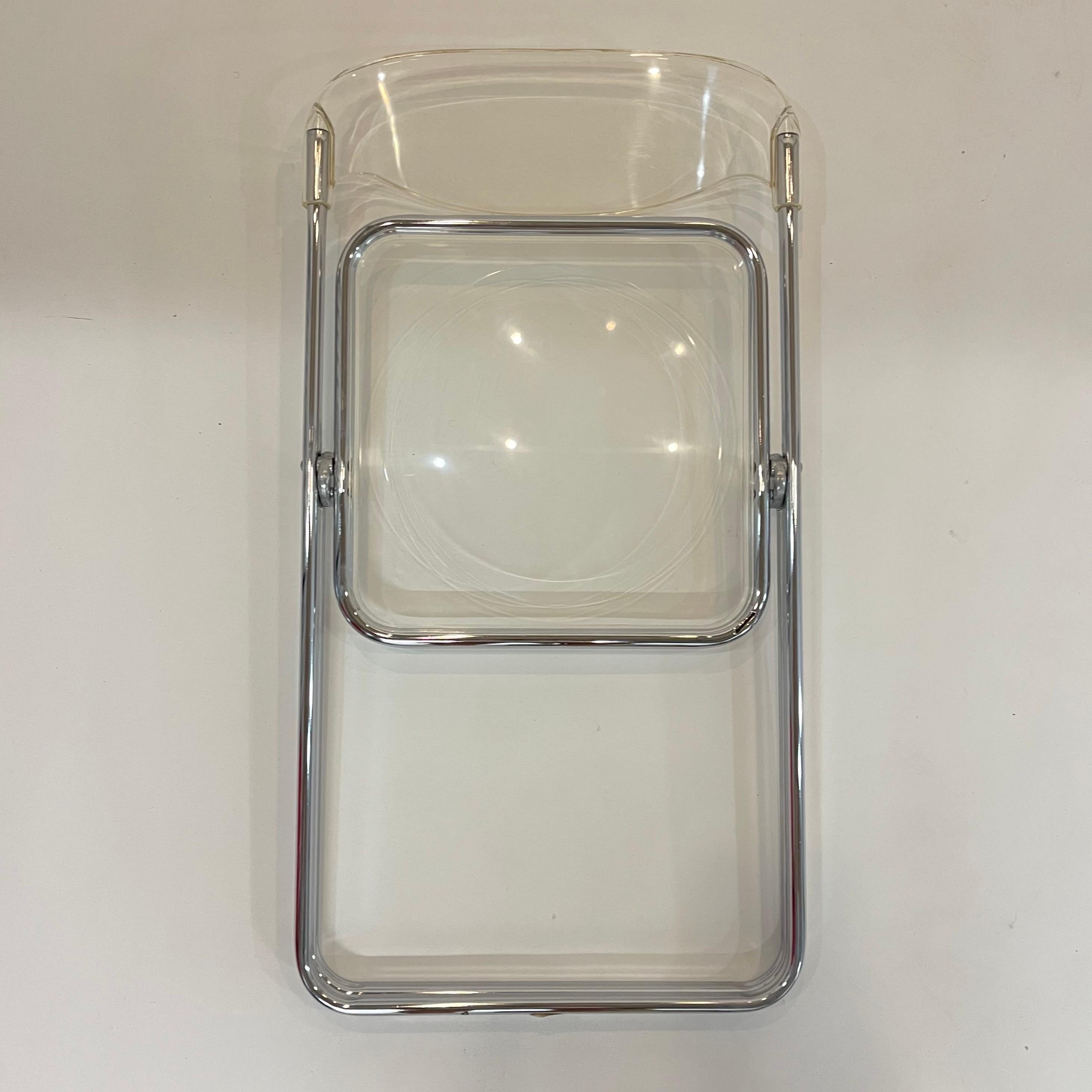 Brevettato Lucite and Chrome Folding Chair, Italy 1970s For Sale 2