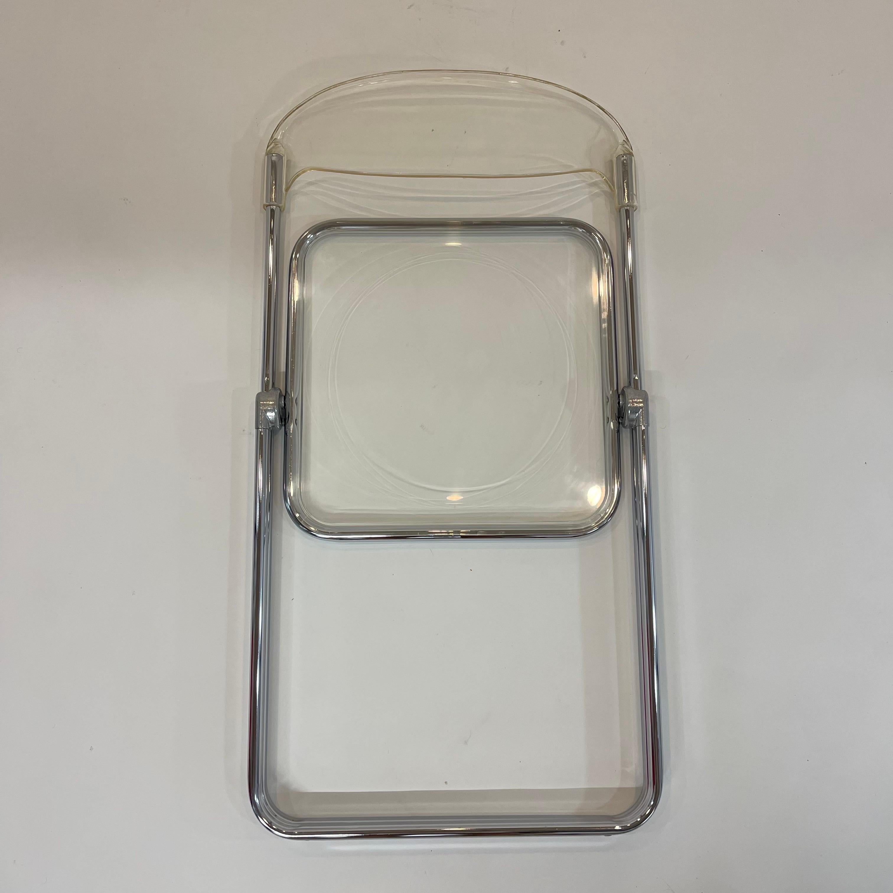 Brevettato Lucite and Chrome Folding Chair, Italy 1970s For Sale 3