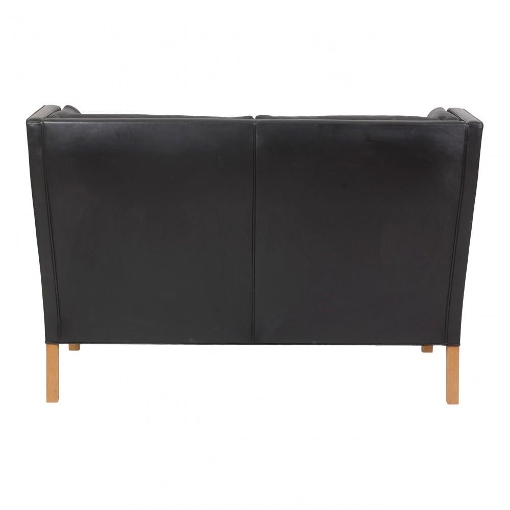 Danish Børge Mogensen 2 Pers Coupé Sofa with Original Patinated Black Leather and Oak For Sale