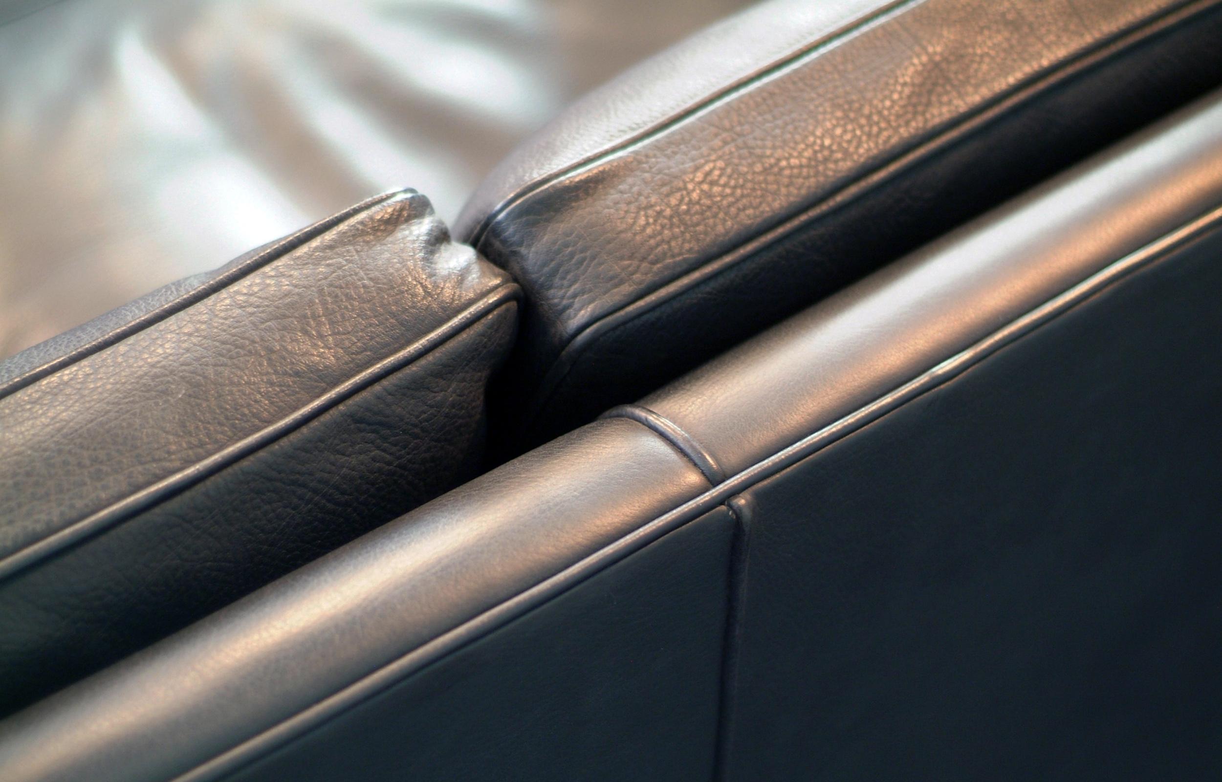 Børge Mogensen 2-Seat Sofa Mod. 2212 Fredericia Denmark Dark Grey Leather 2