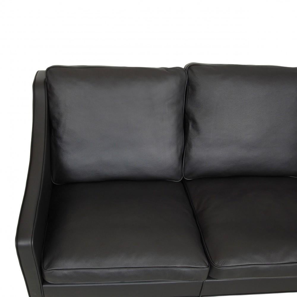 Scandinavian Modern Børge Mogensen 2209 3pers sofa newly upholstered with black bizon leather For Sale