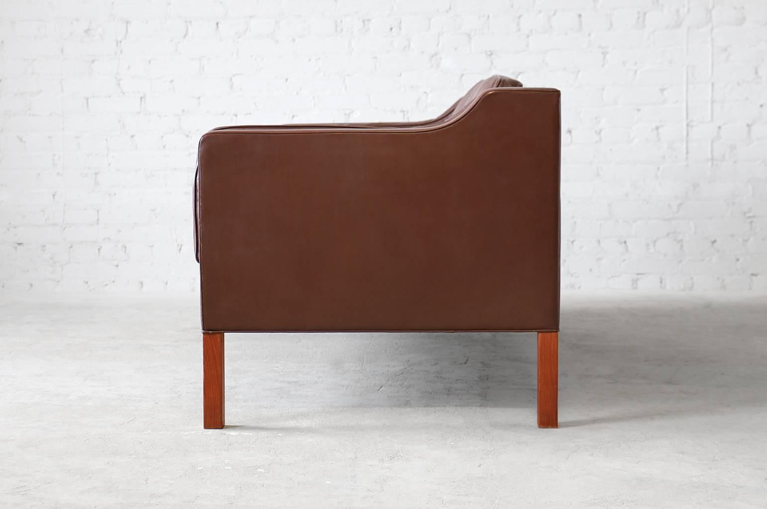 Børge Mogensen #2212 Fredericia Leather Sofa/Loveseat Danish Modern Vintage In Good Condition For Sale In Winnipeg, Manitoba