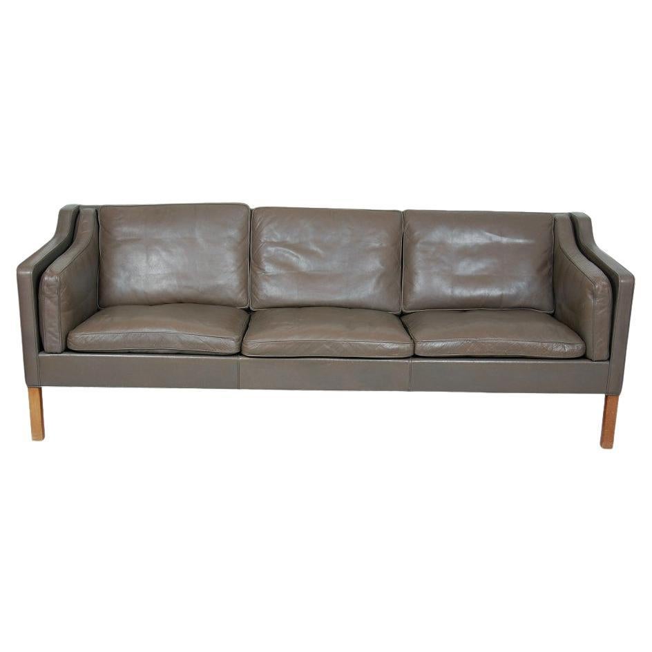 Børge Mogensen 2213 3-Sitzer Sofa in original grauem Leder im Angebot