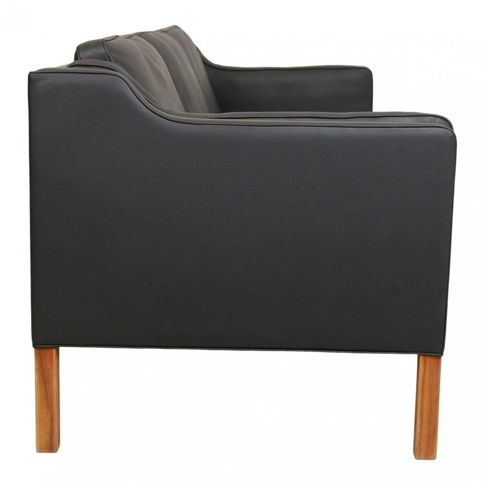 Børge Mogensen 2213 3.Pers Sofa Reupholstered in Black Bizon Leather For Sale 2