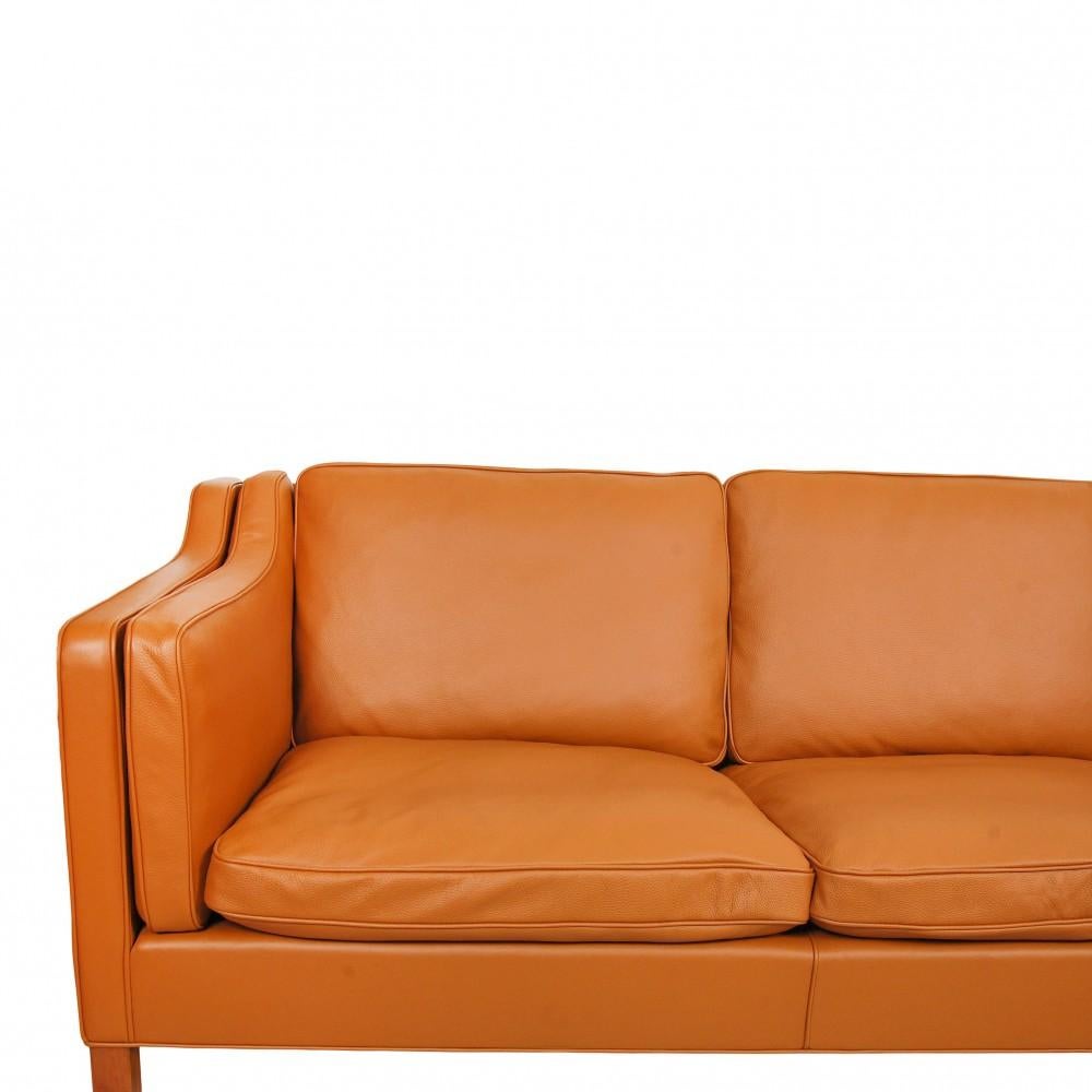 can a leather sofa be reupholstered